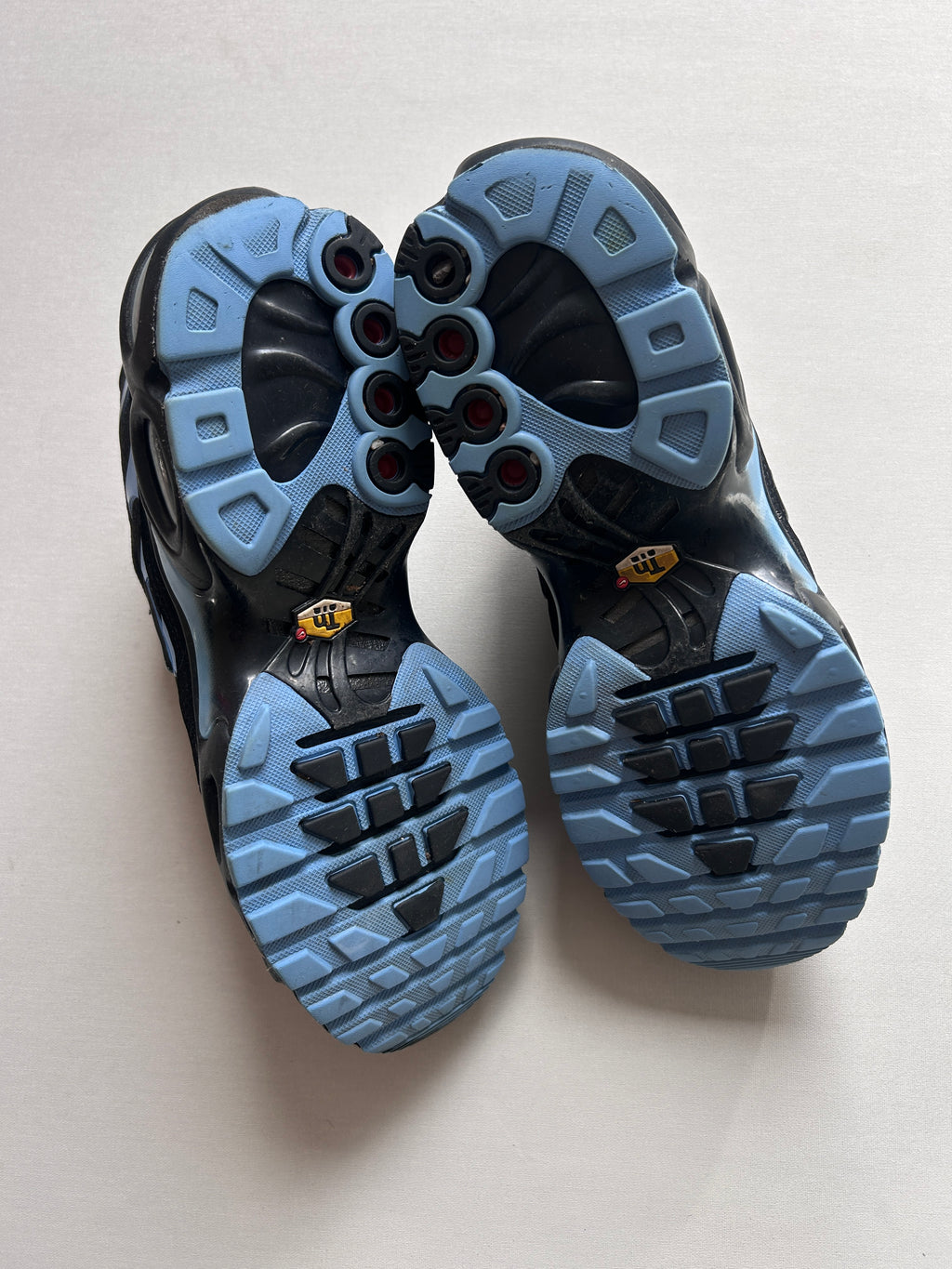 AIR MAX PLUS “BLACK UNIVERSITY BLUE” 42EU
