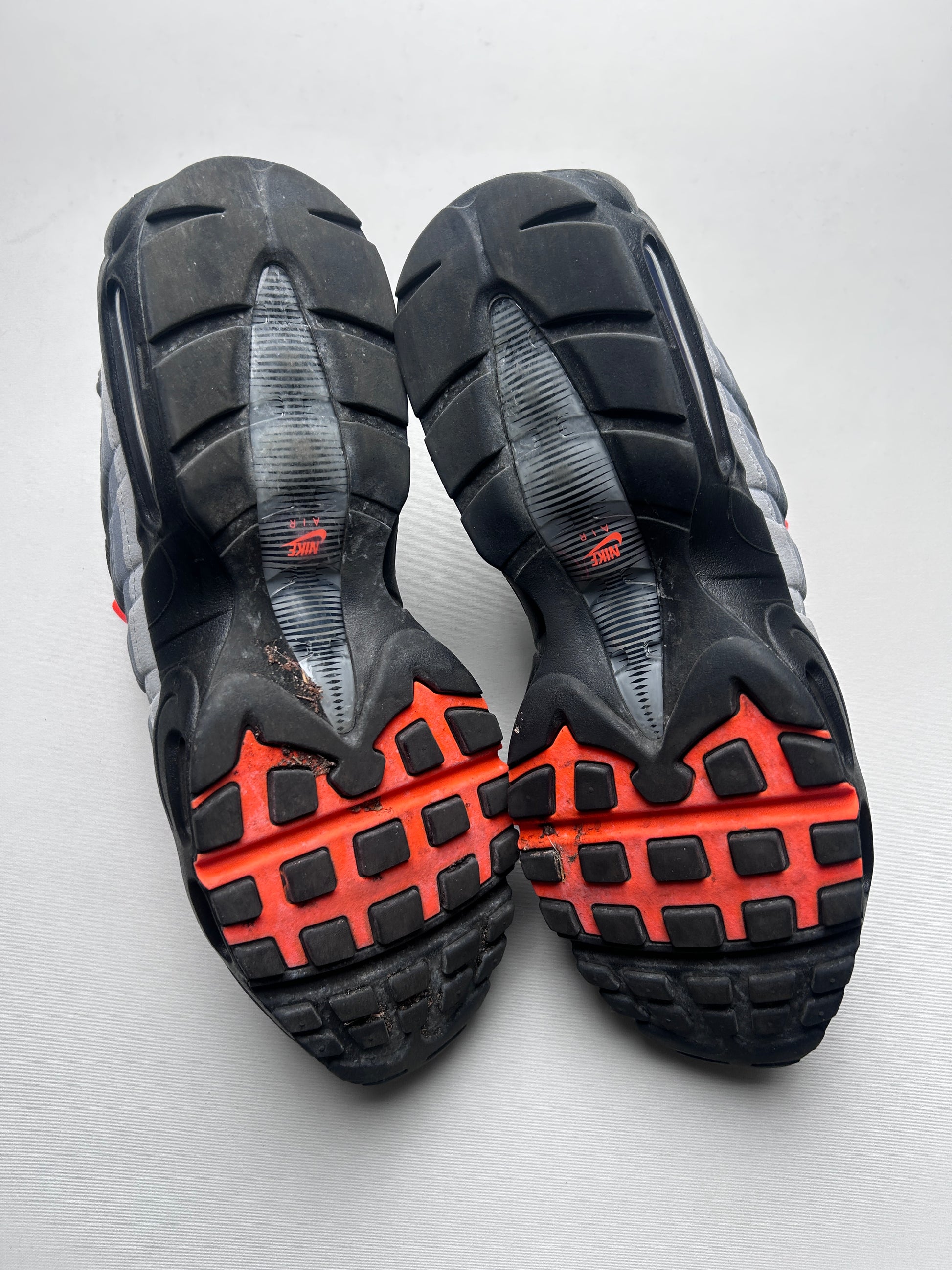 AIR MAX 95 “BLACK HYPER CRIMSON” 47EU