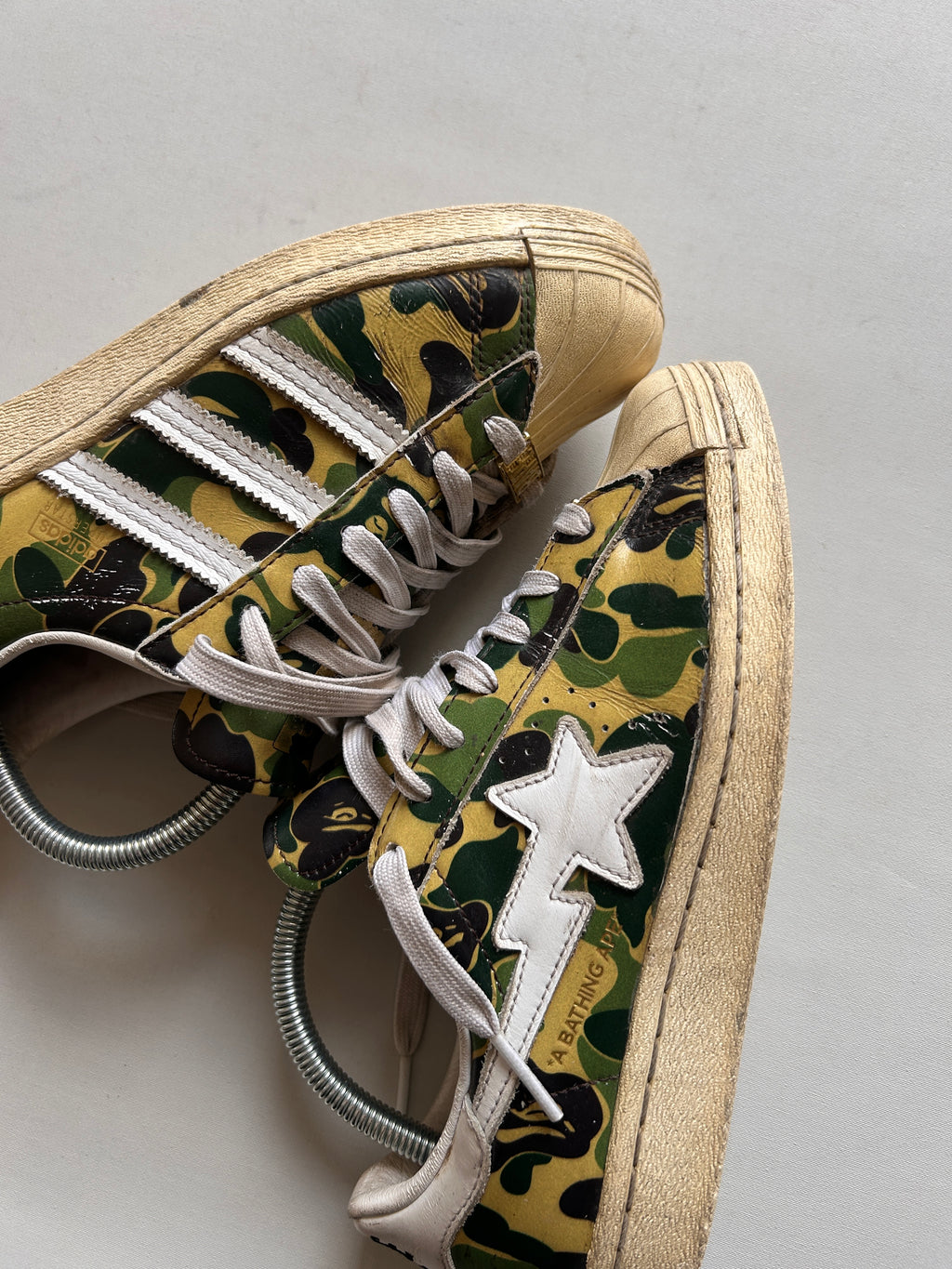 BAPE SUPERSTARS CAMO (38EU)