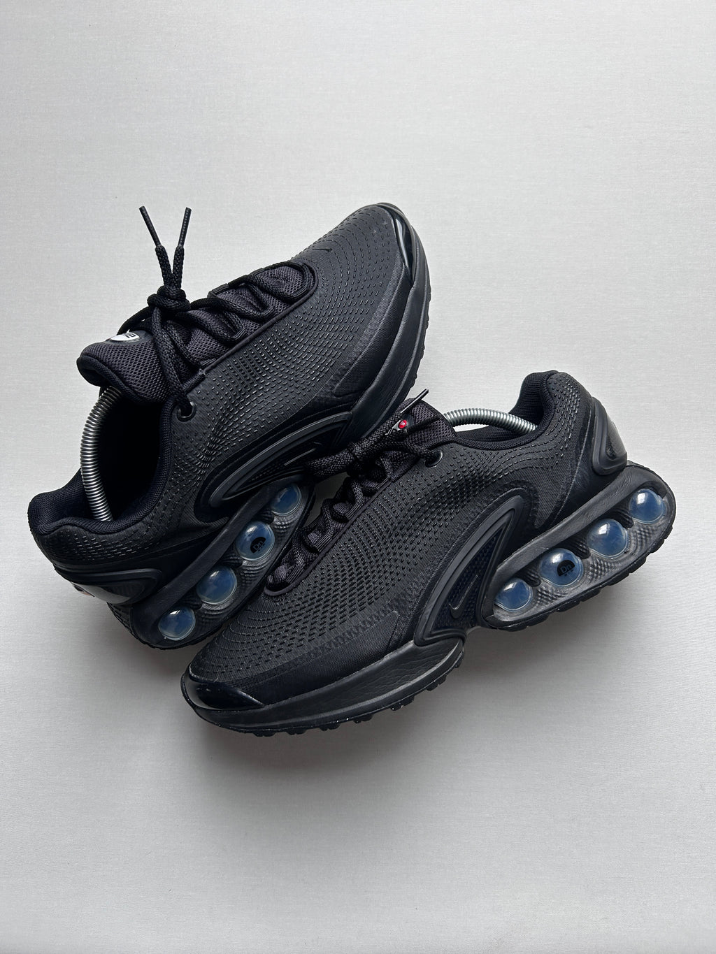 AIR MAX DN “TRIPLE BLACK” 44EU