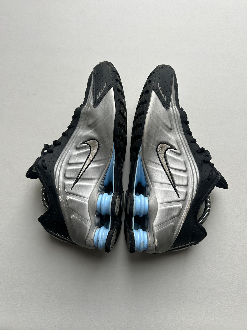 NIKE SHOX R4 “BLACK/SILVER/BLUE” 42EU