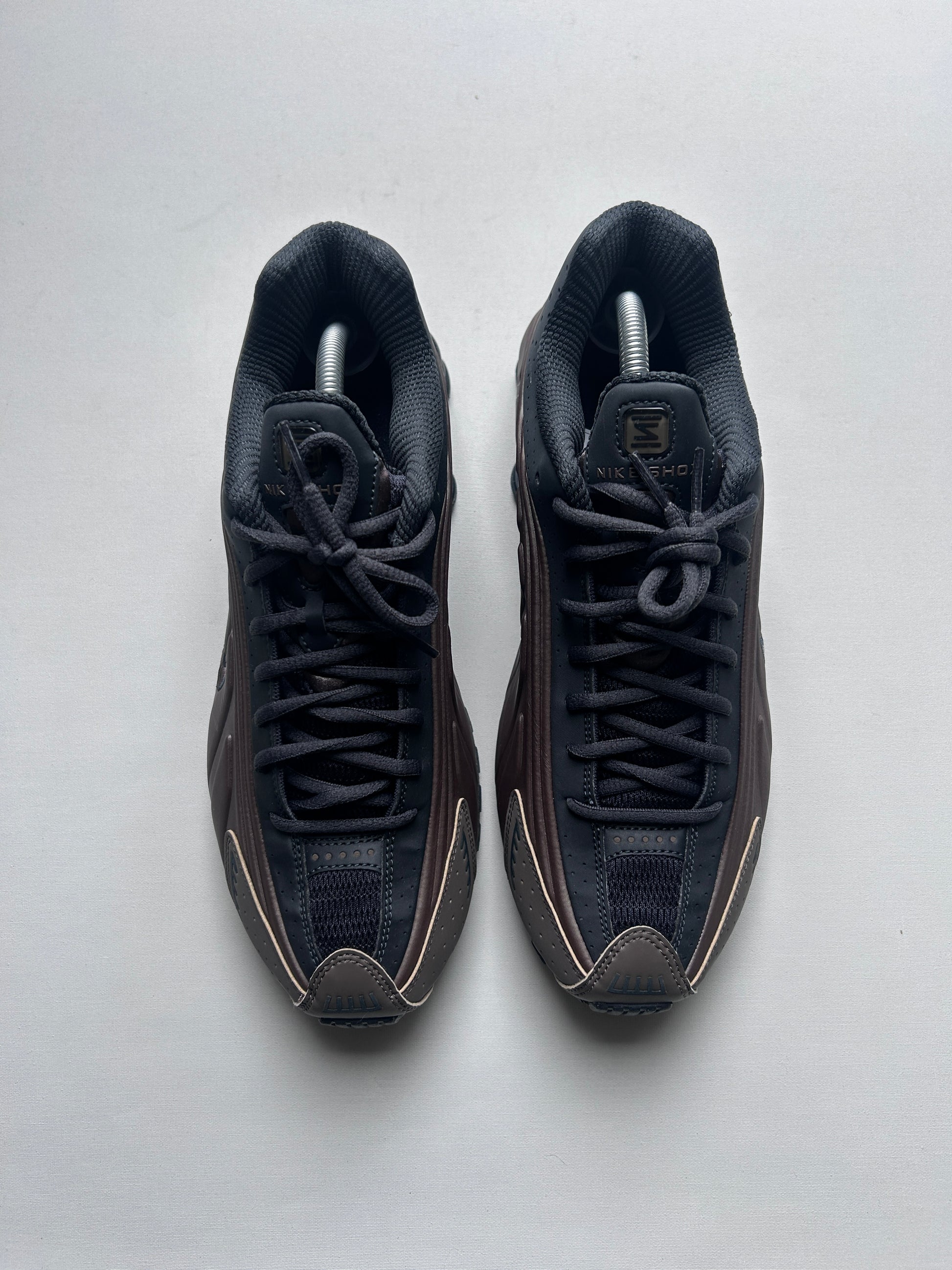 NIKE SHOX R4 “OFF NOIR” 44EU