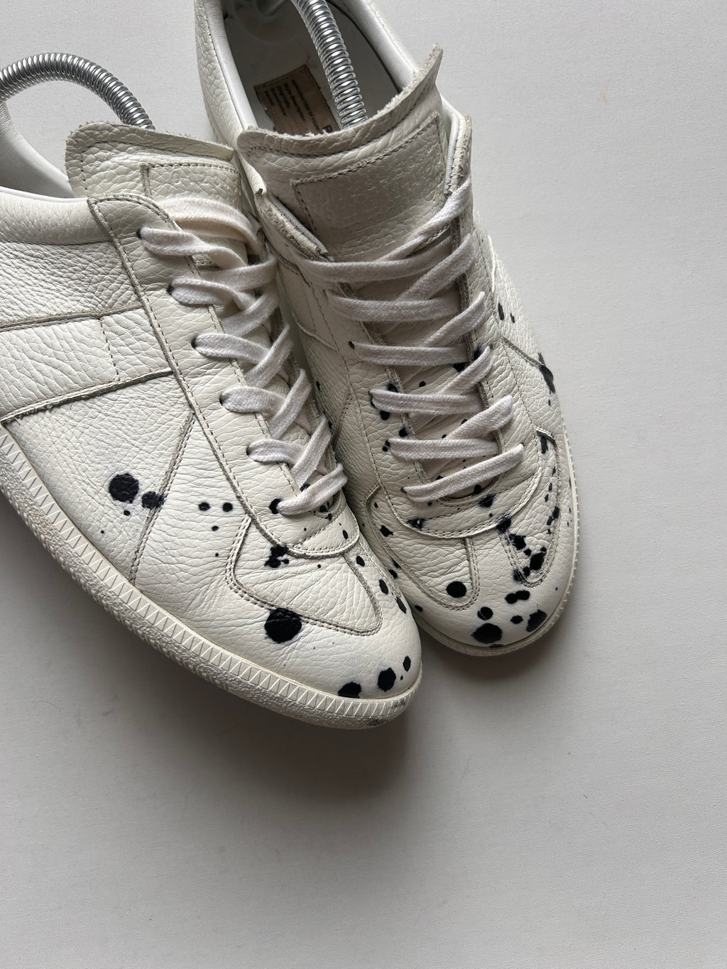 MAISON MARGIELA PAINT SPLATTER GATS (43EU)