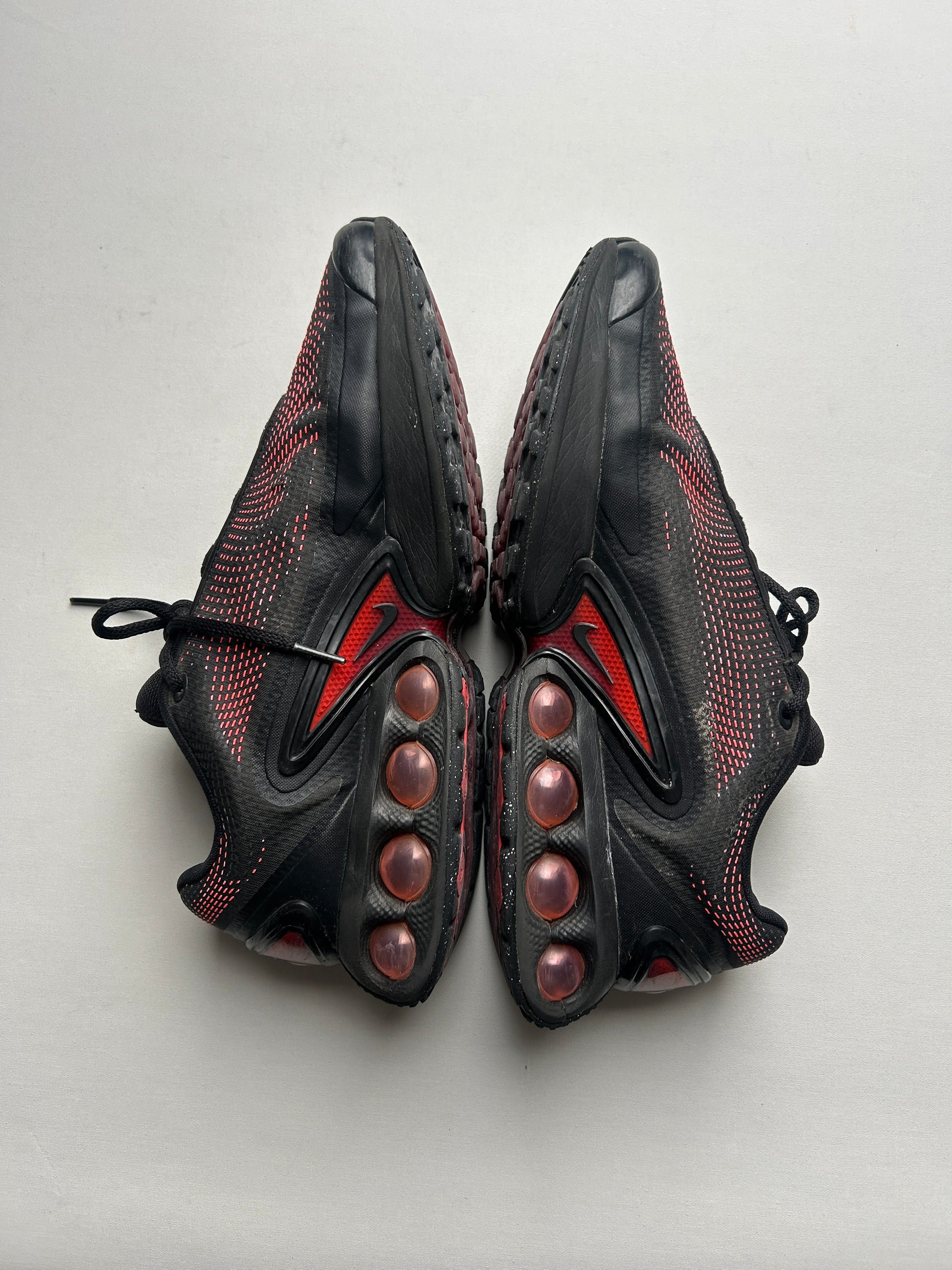 AIR MAX DN “BLACK/RED” 46EU