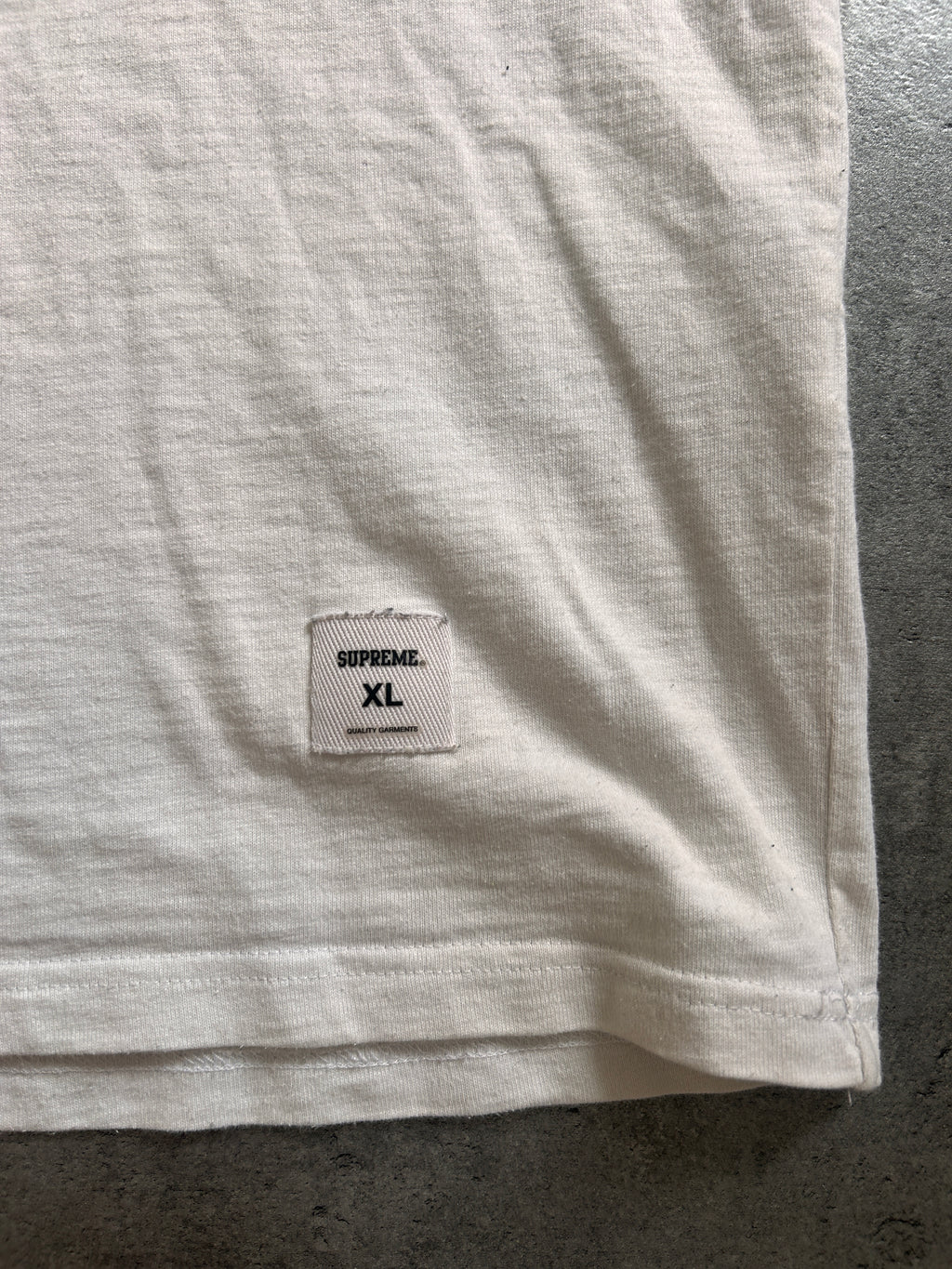 SUPREME CUT LOGO TEE (XL)