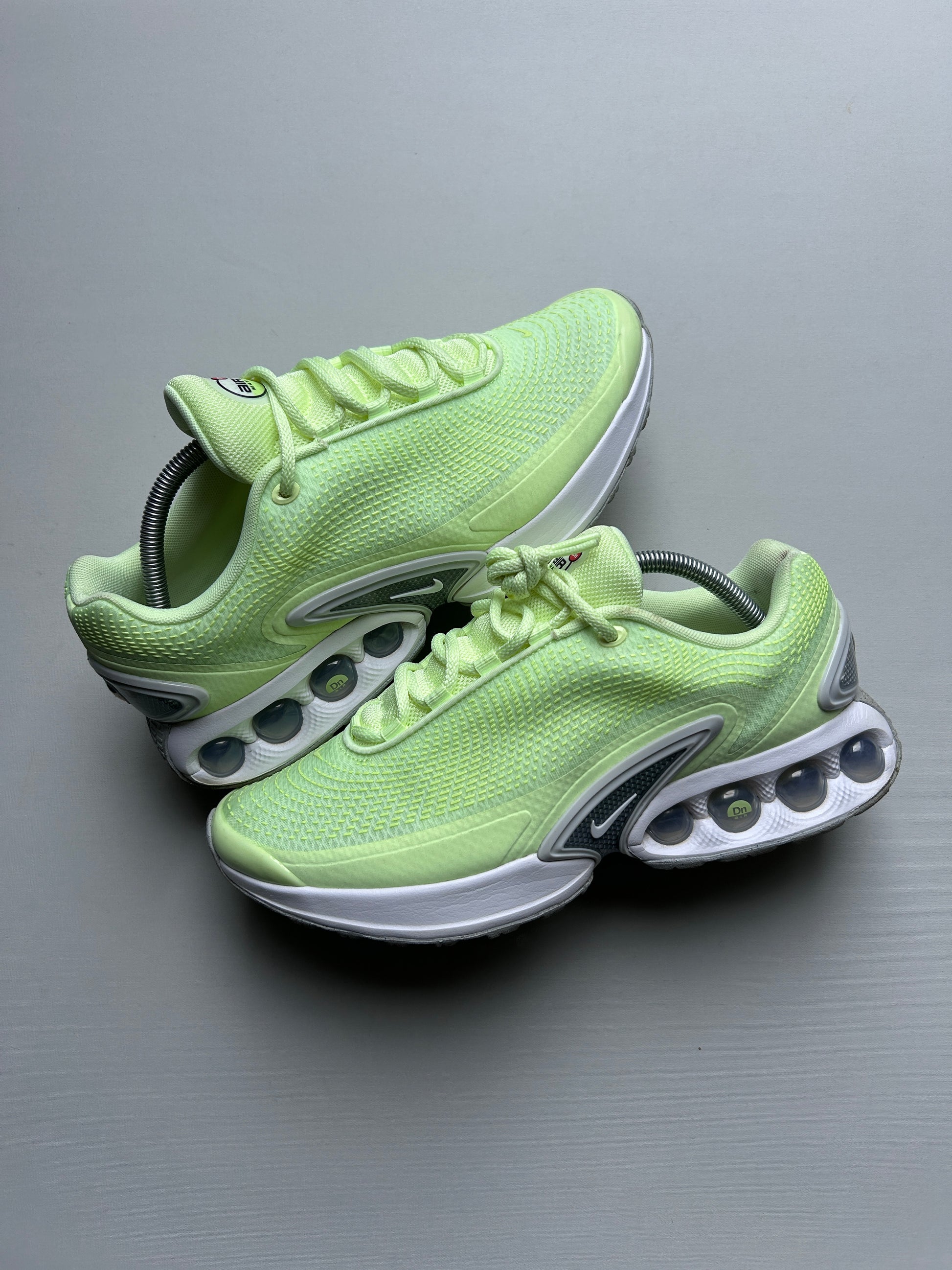 AIR MAX DN “WHITE/VOLT” 43EU