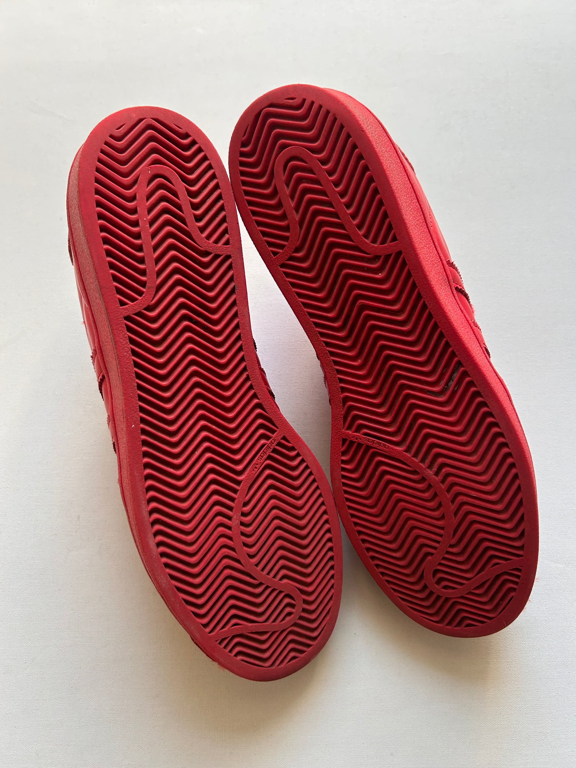 ADIDAS SUPERSTAR X PHARELL (44EU)