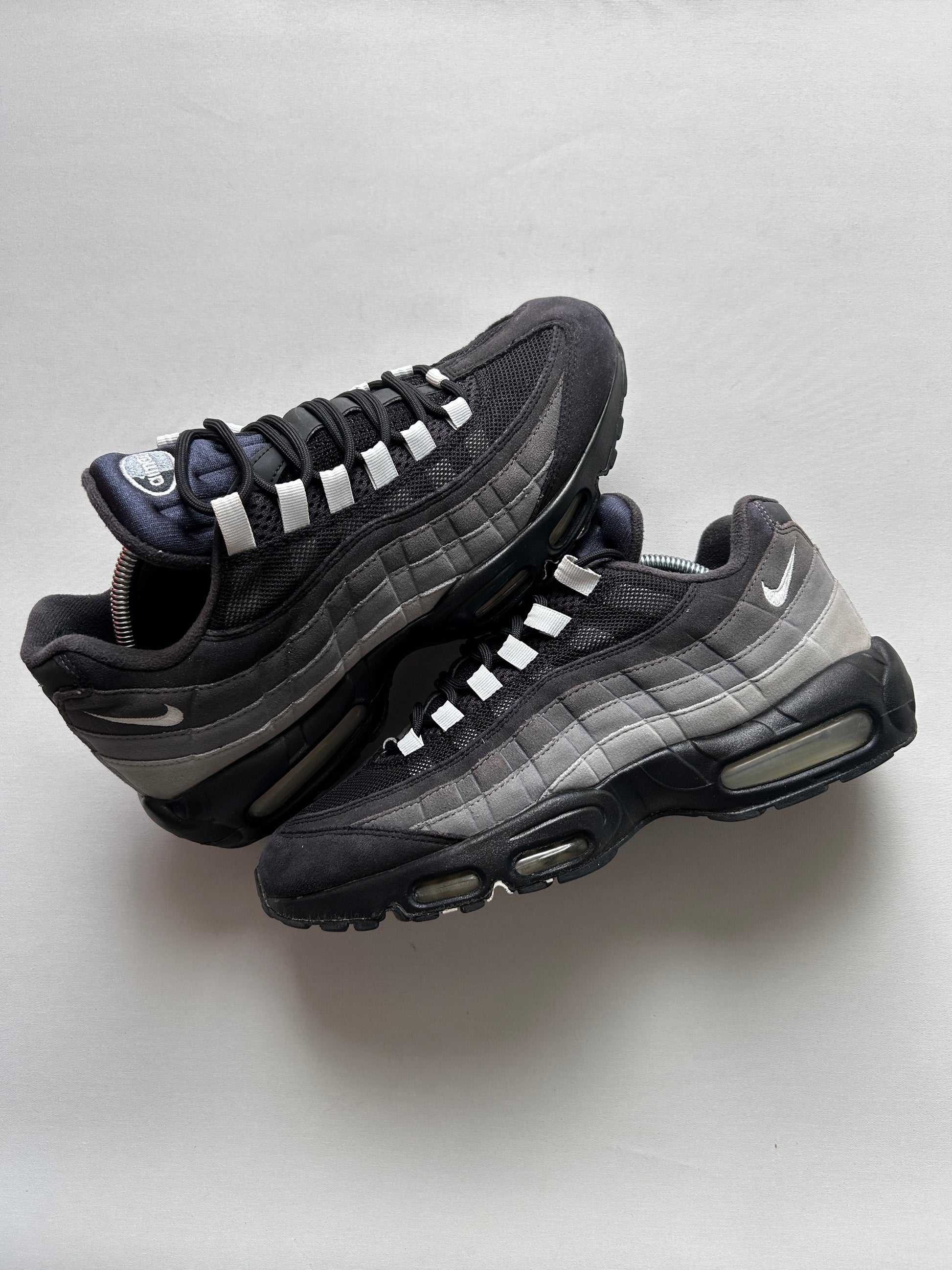 AIR MAX 95 “GREY GRADIENT” 44EU