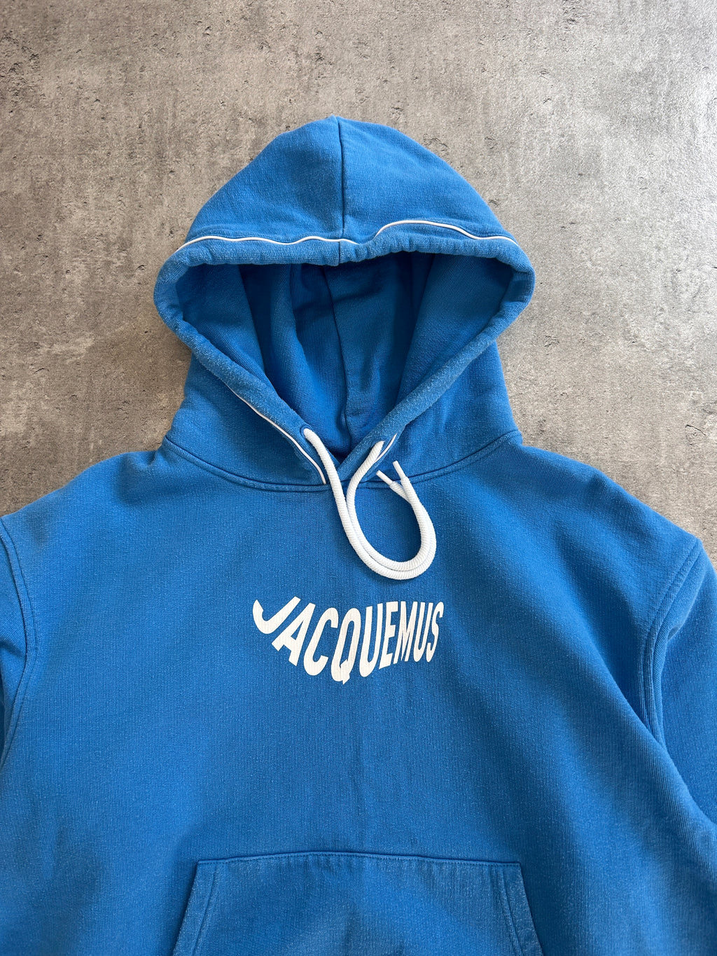 JAQUEMUS VAGUE HOODIE (XS)