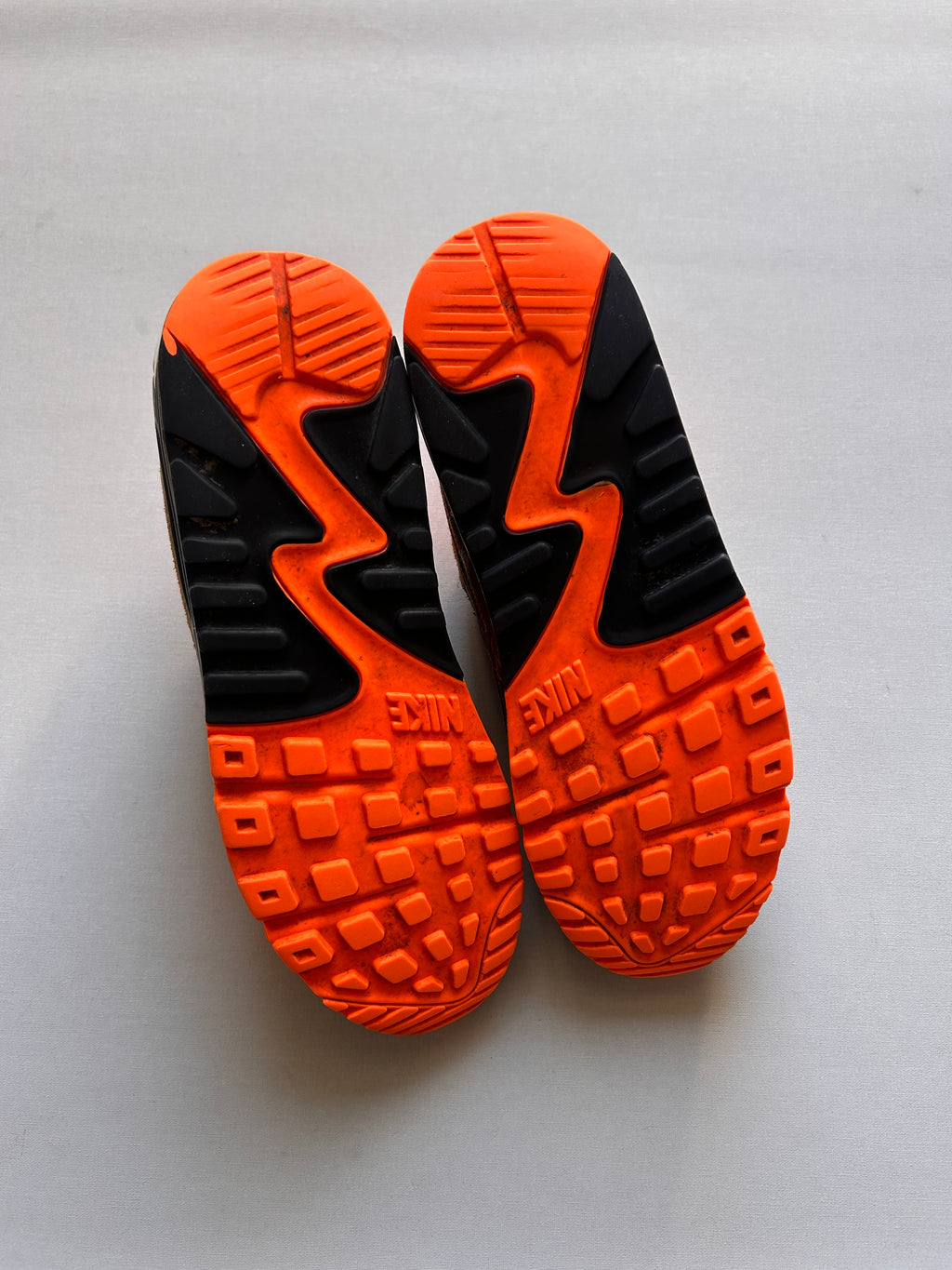 AIR MAX 90 “ORANGE DUCK CAMO” 44,5EU