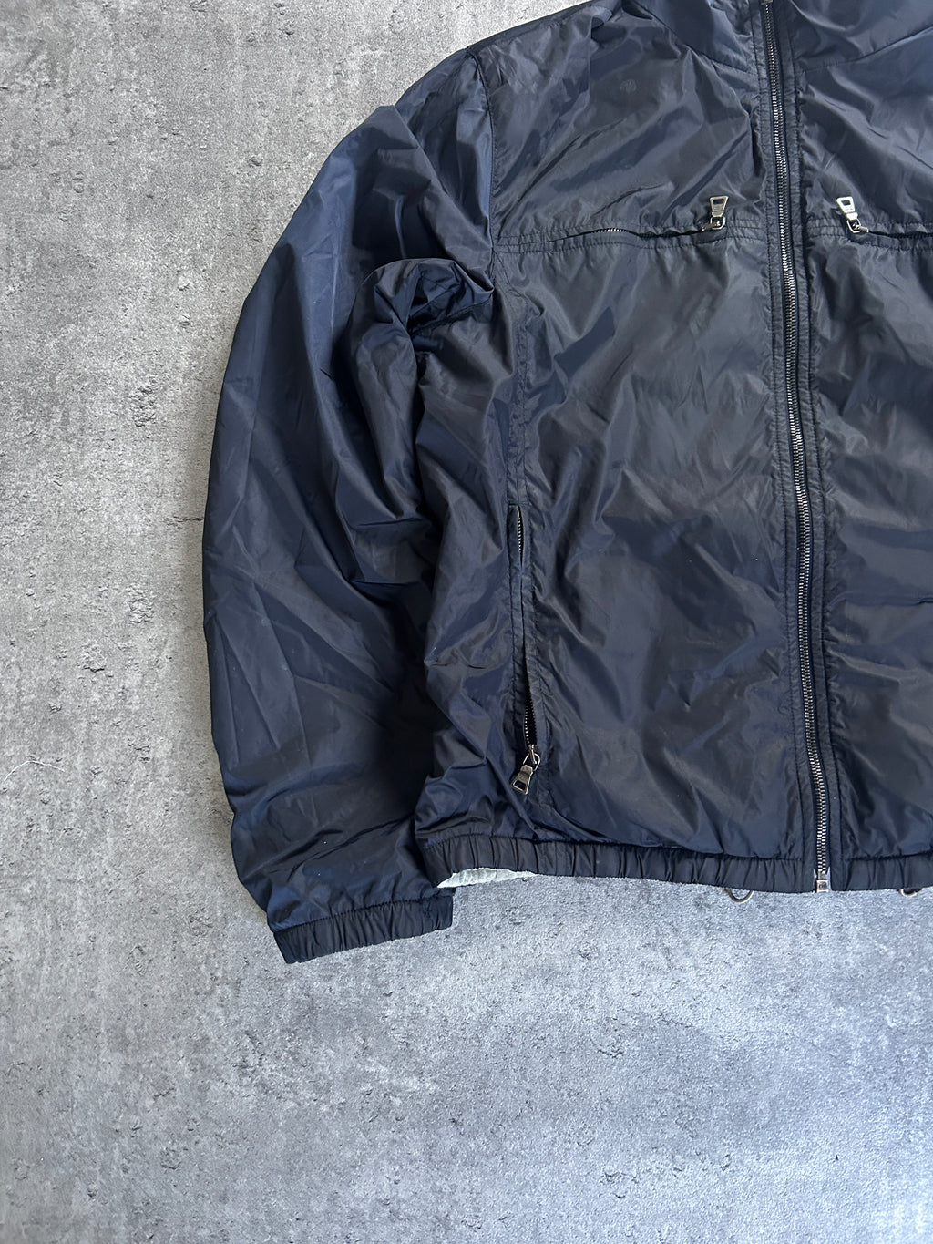 PRADA REVERSIBLE NYLON JACKET (M)
