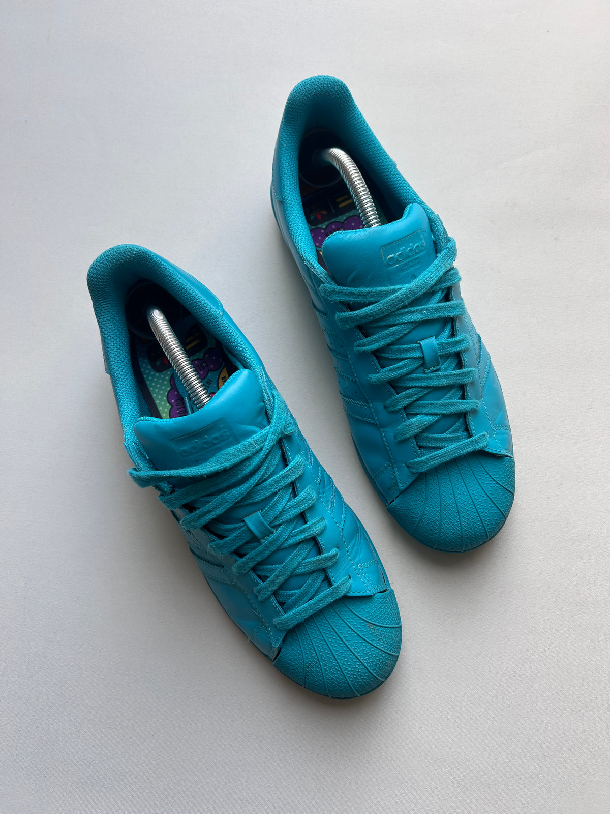 PHARELL SUPERSTAR TURQUOISE (44EU)