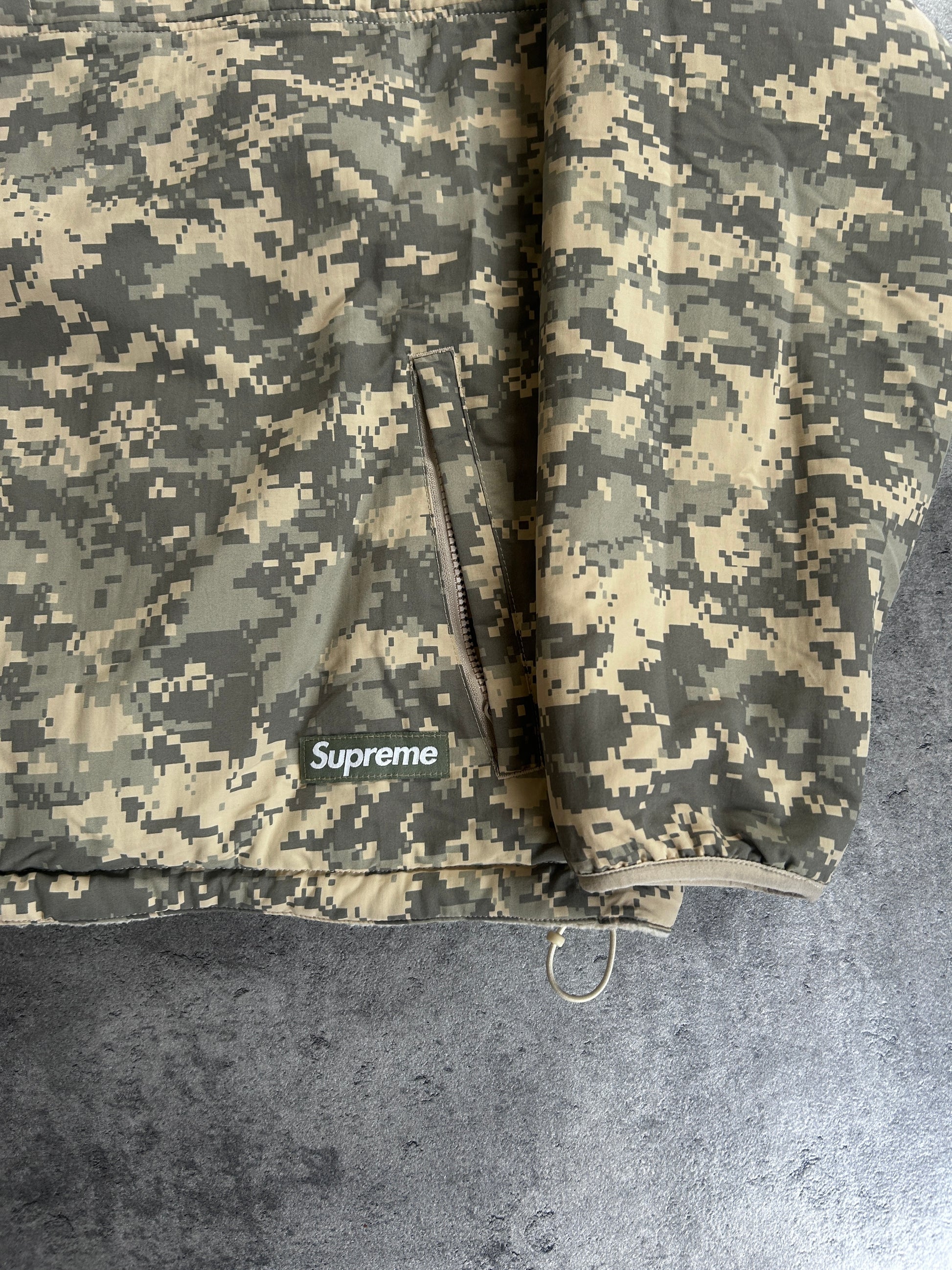 SUPREME POLARTECH SHEARLING REVERSIBLE PULLOVER (L/XL)