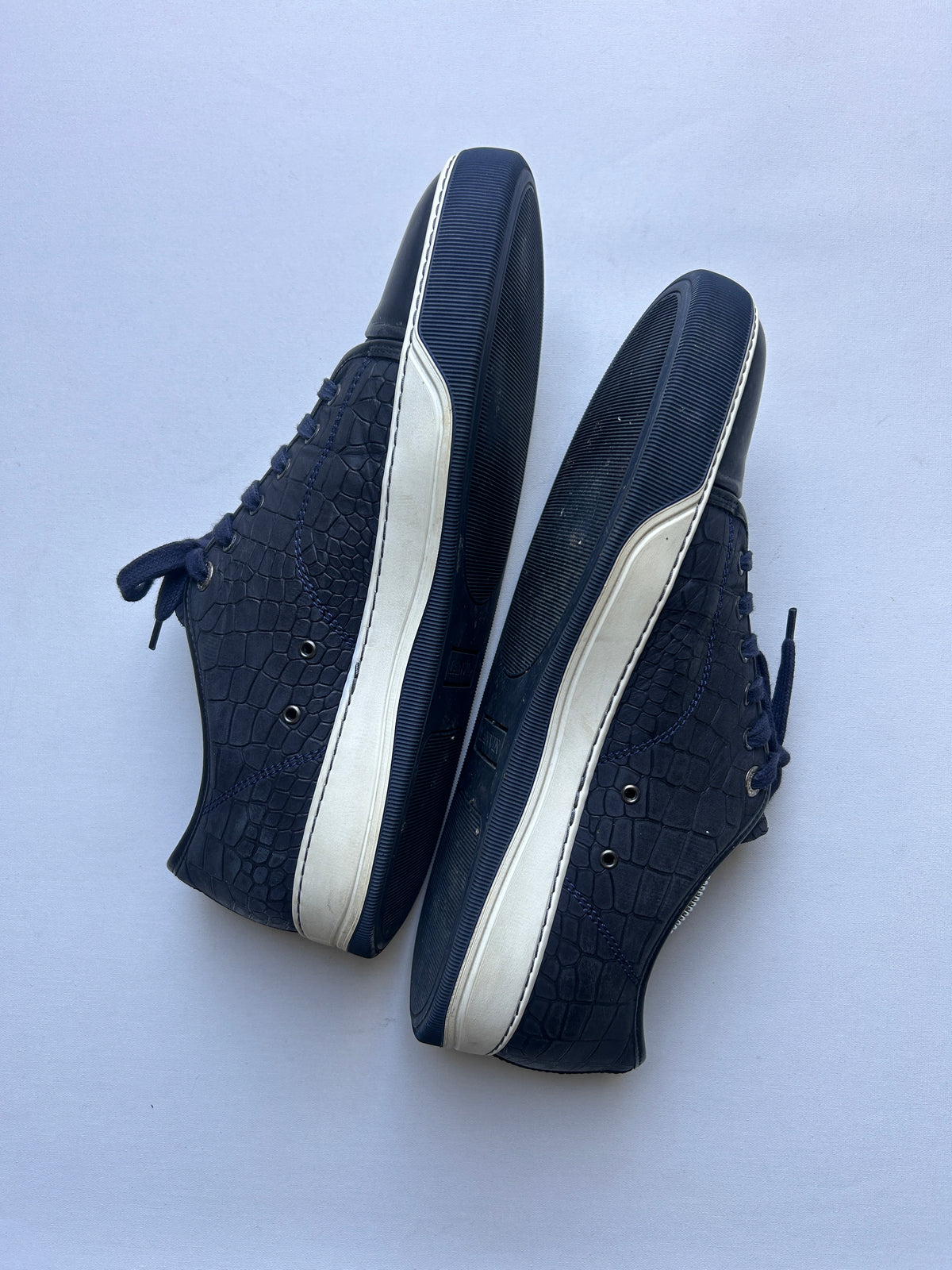LANVIN DBB1 NAVY CROCSKIN (44EU)