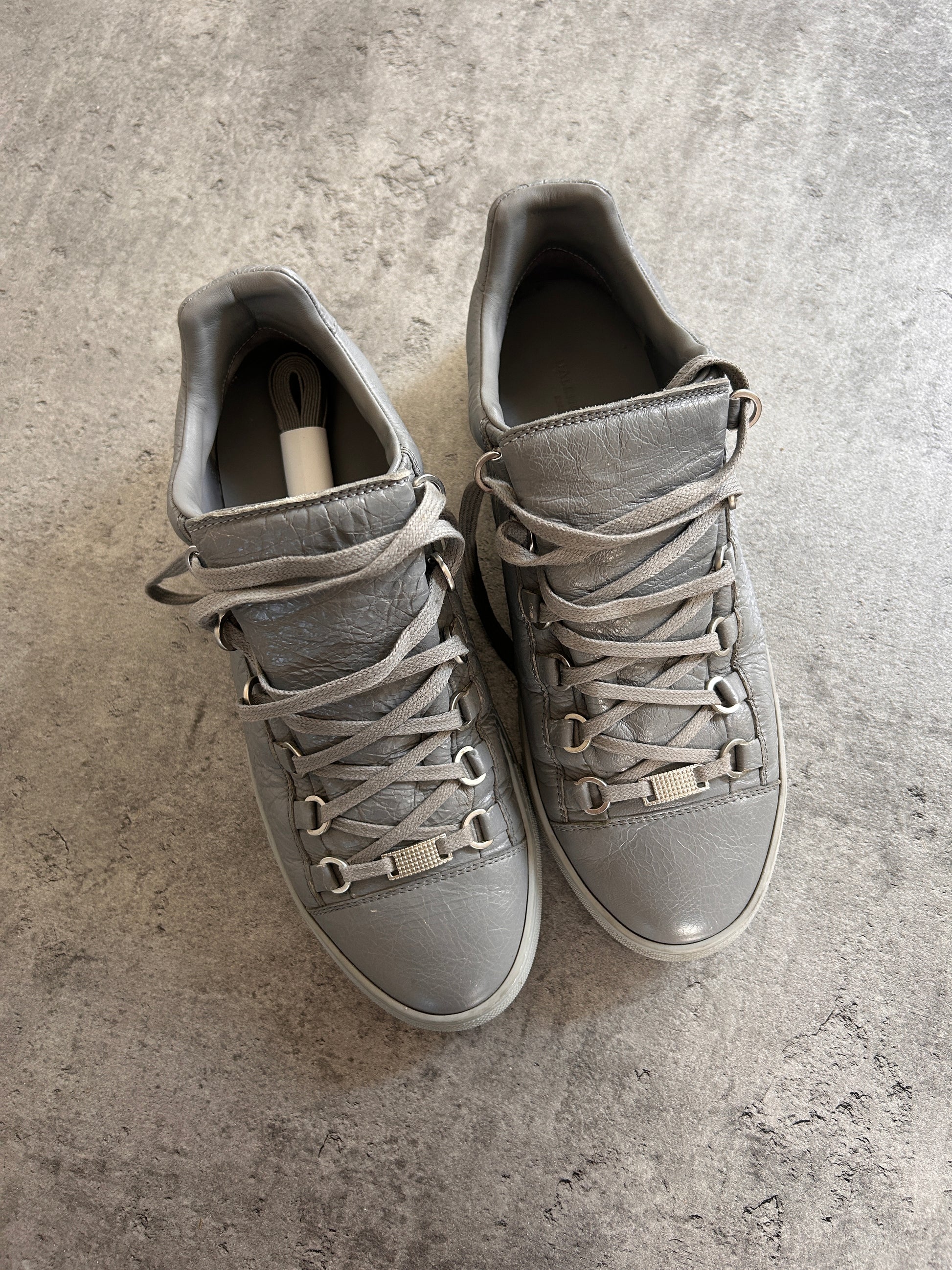 BALENCIAGA ARENA LOWS “43EU”