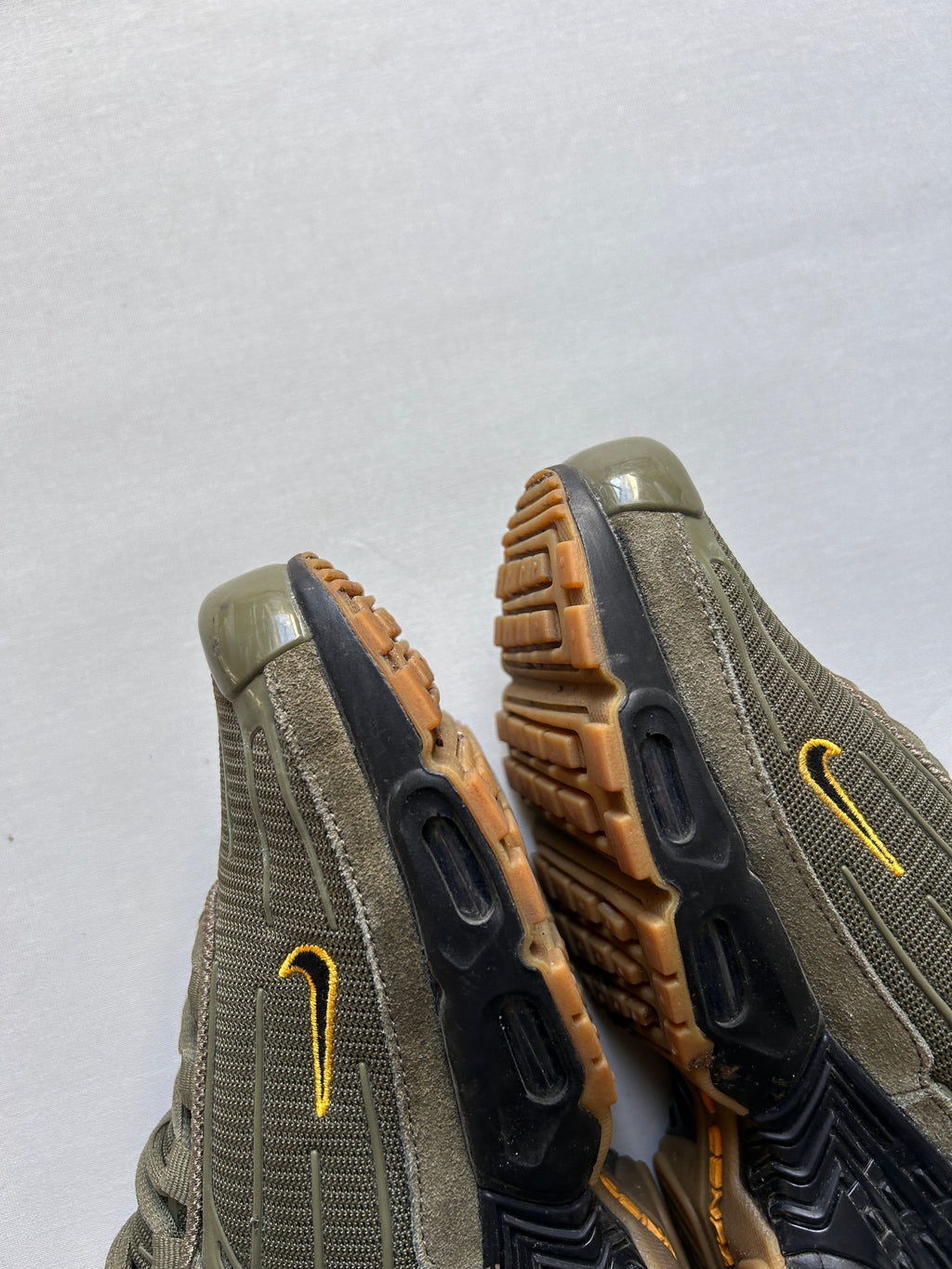 AIR MAX PLUS 3 “OLIVE” 40EU