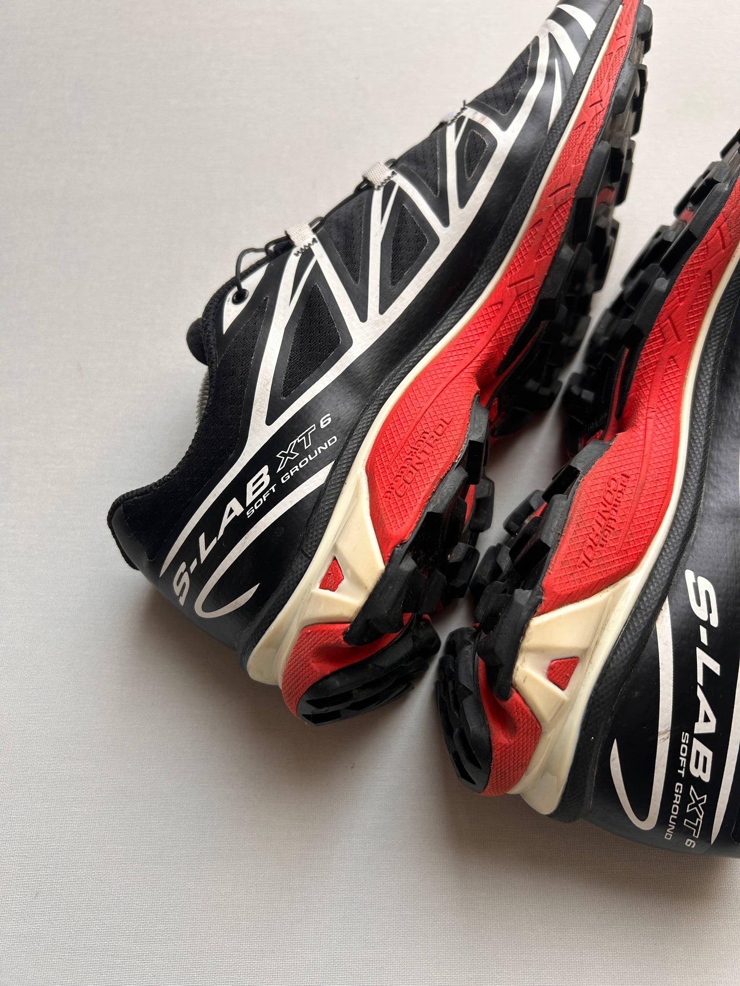 SALOMON XT-6 “BLACK RACING RED” 44,5EU