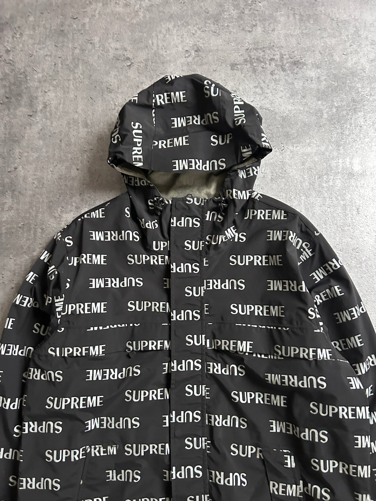 SUPREME REPEAT REFLECTIVE JACKET (XL)