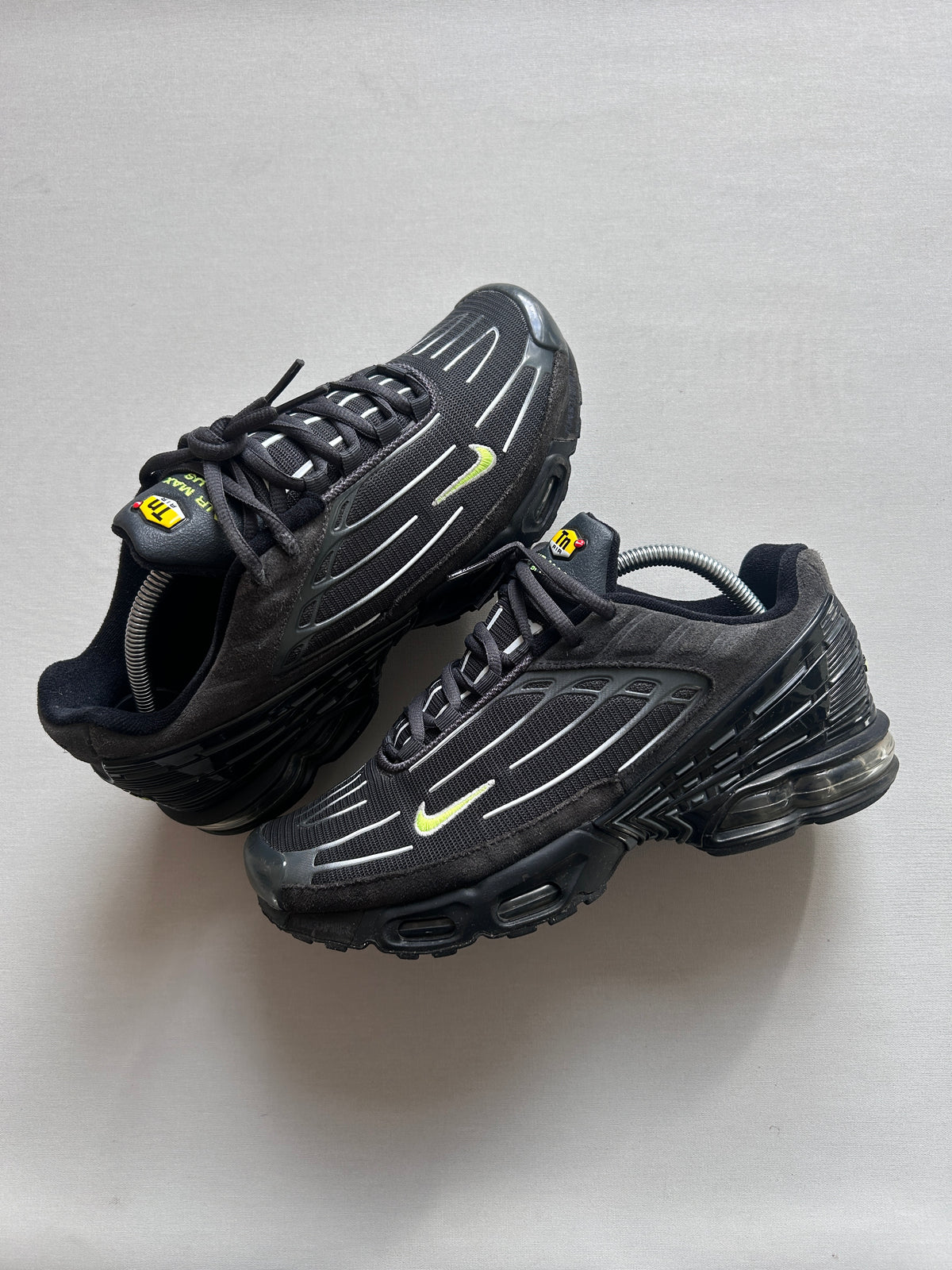 AIR MAX PLUS 3 “BLACK VOLT” 42,5EU