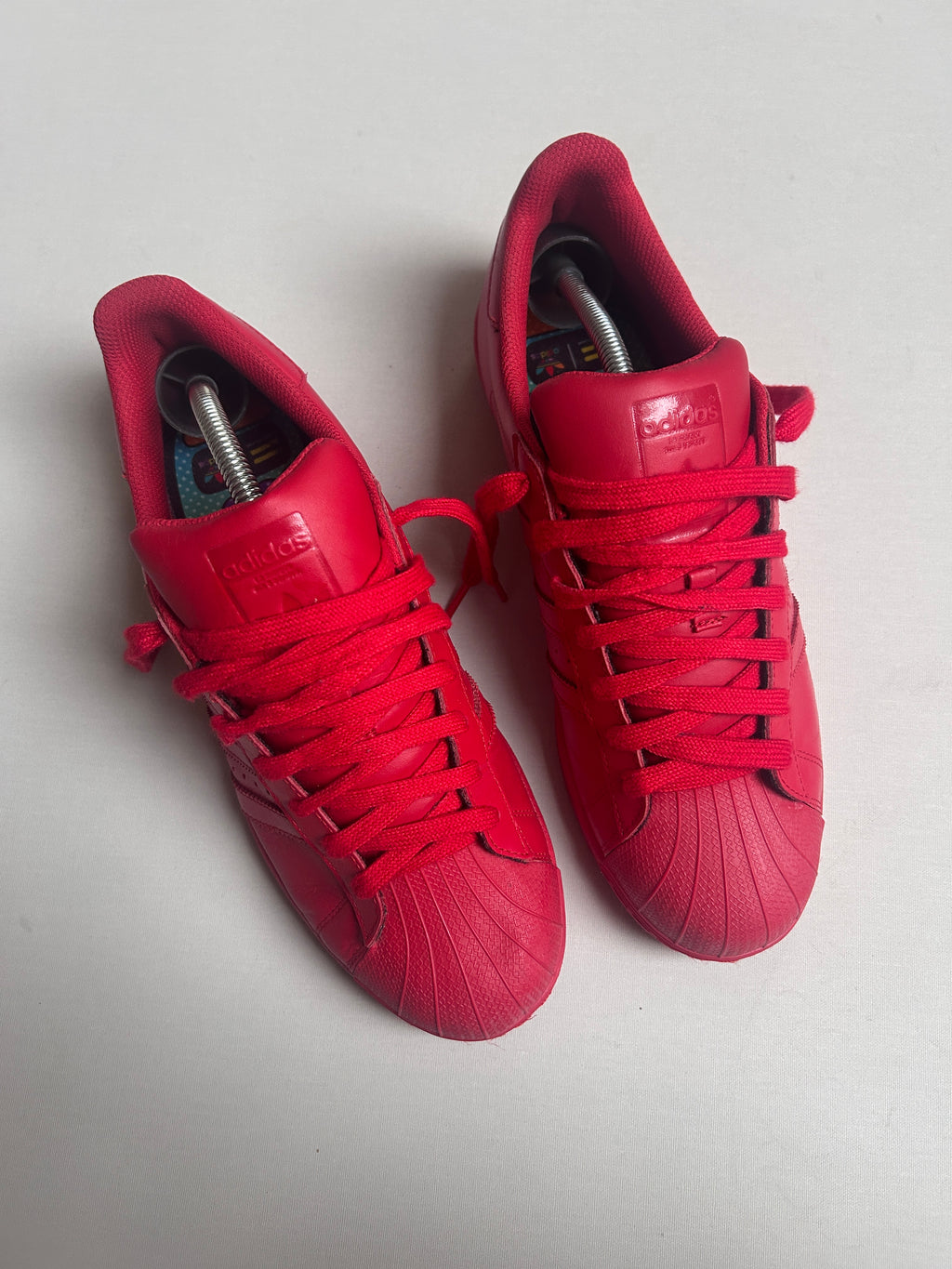 ADIDAS SUPERSTAR X PHARELL (44EU)