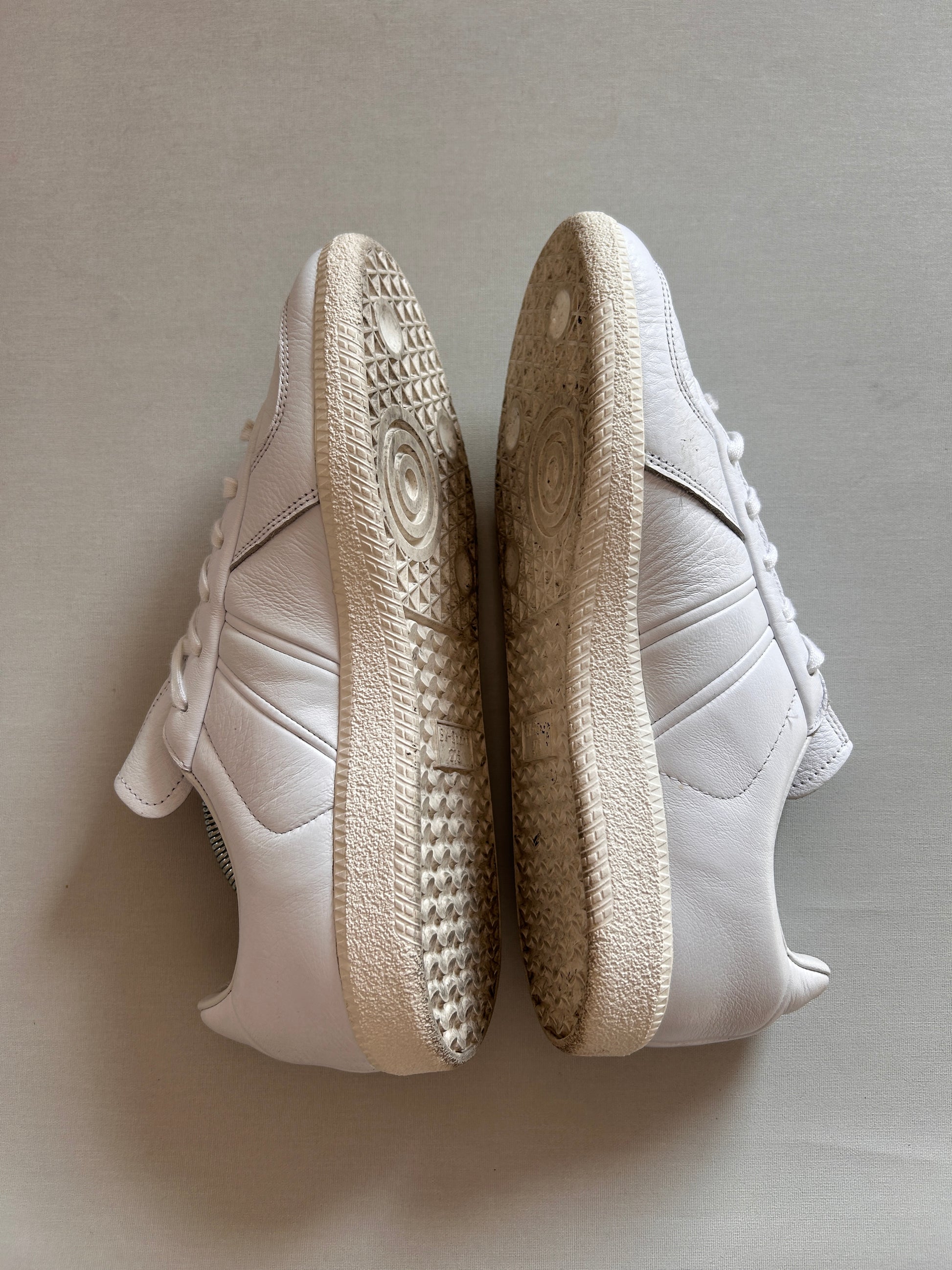 ADIDAS BW ARMY X OYSTER (43EU)