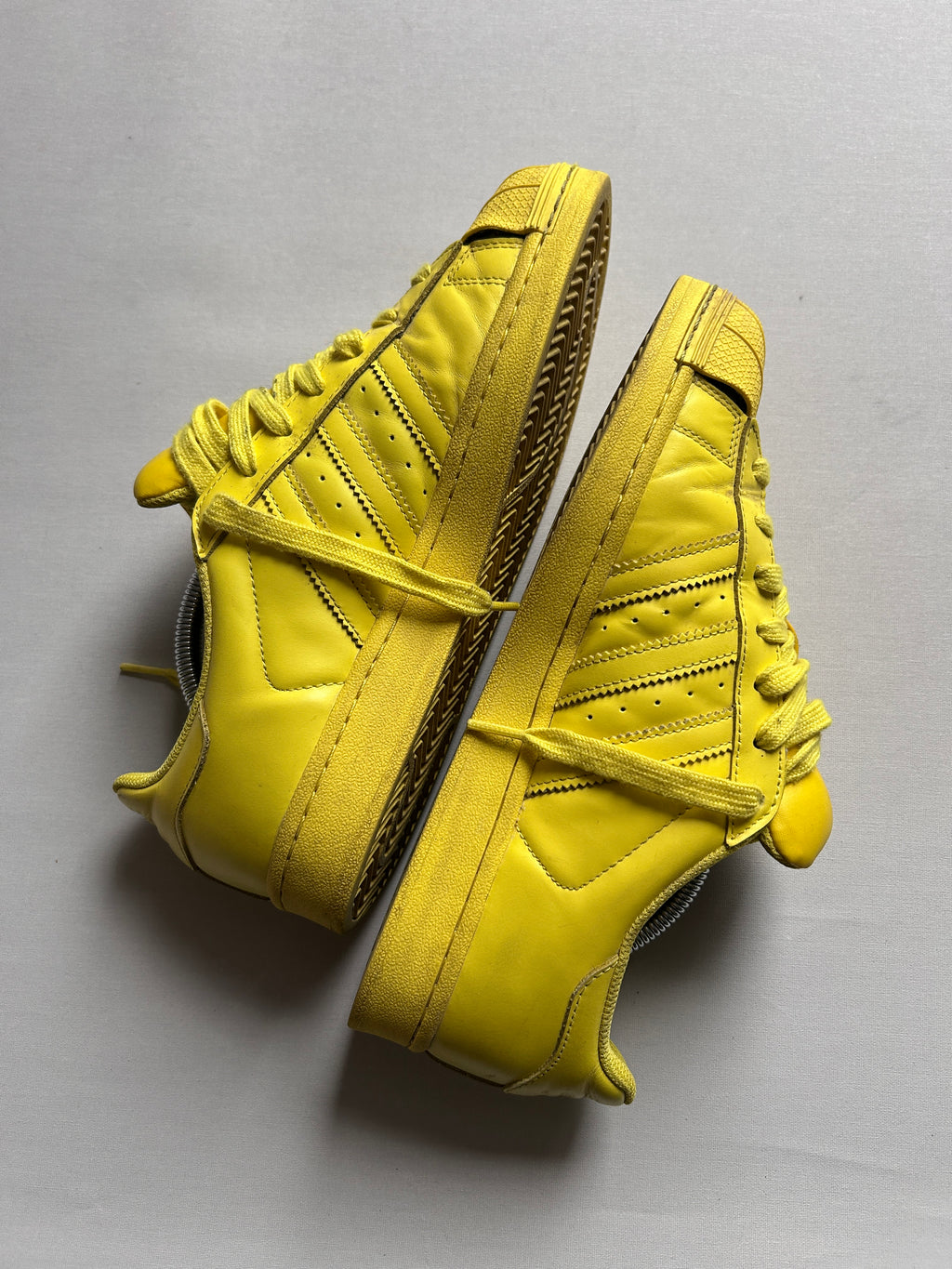 ADIDAS SUPERSTAR X PHARELL “YELLOW” (42,5EU)