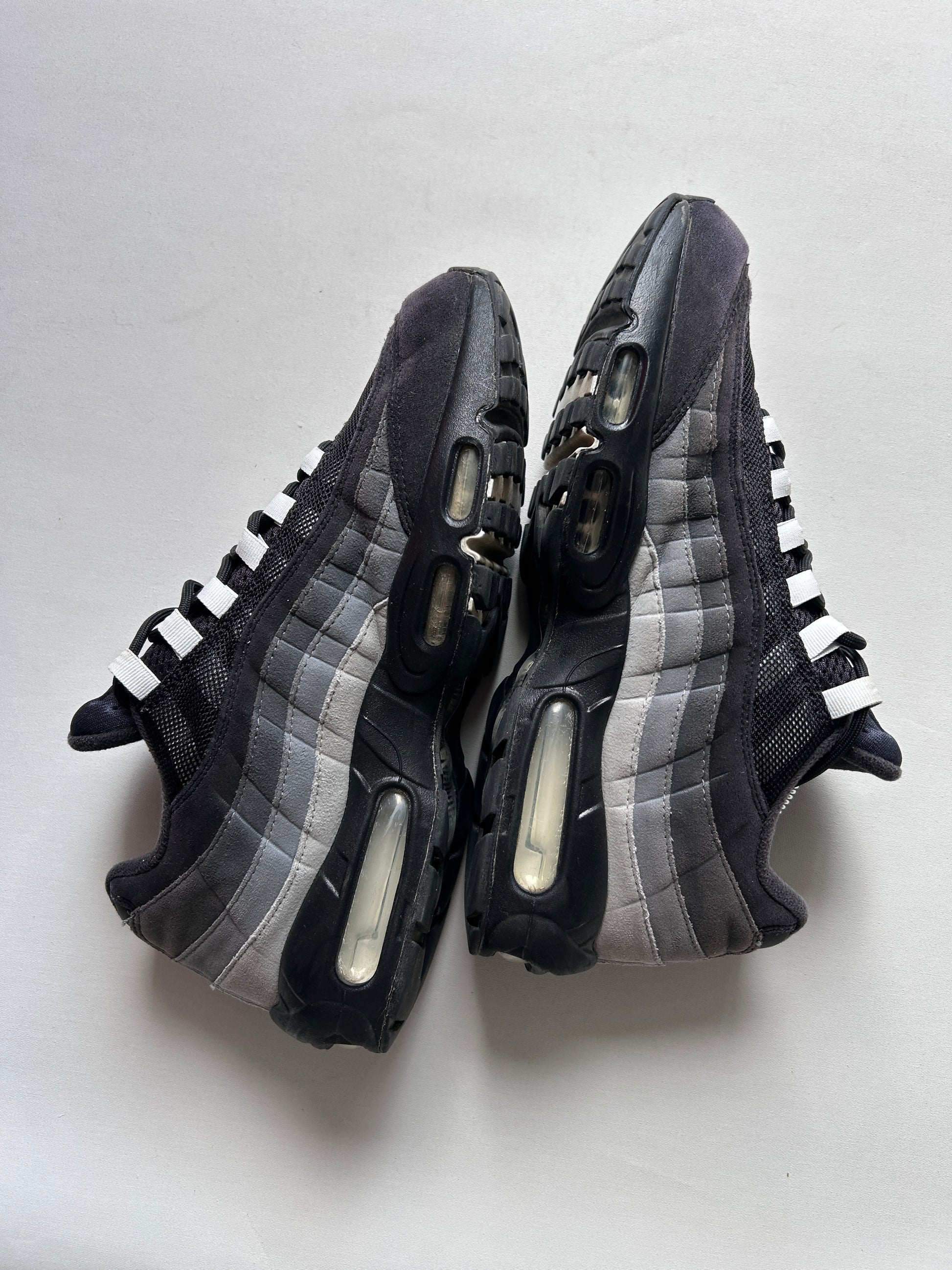 AIR MAX 95 “GREY GRADIENT” 44EU