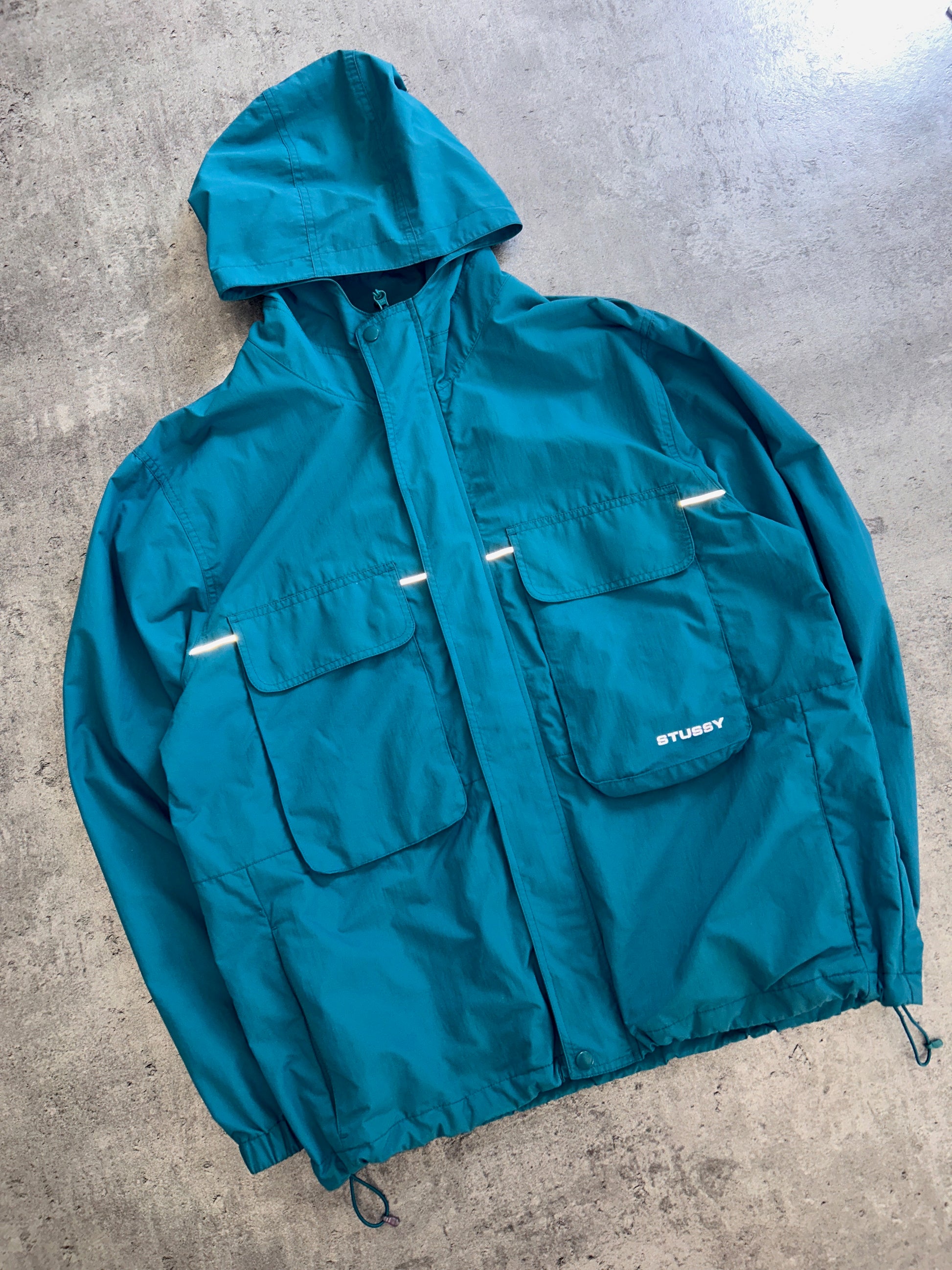 STÜSSY BIG POCKET SHELL JACKET (L)