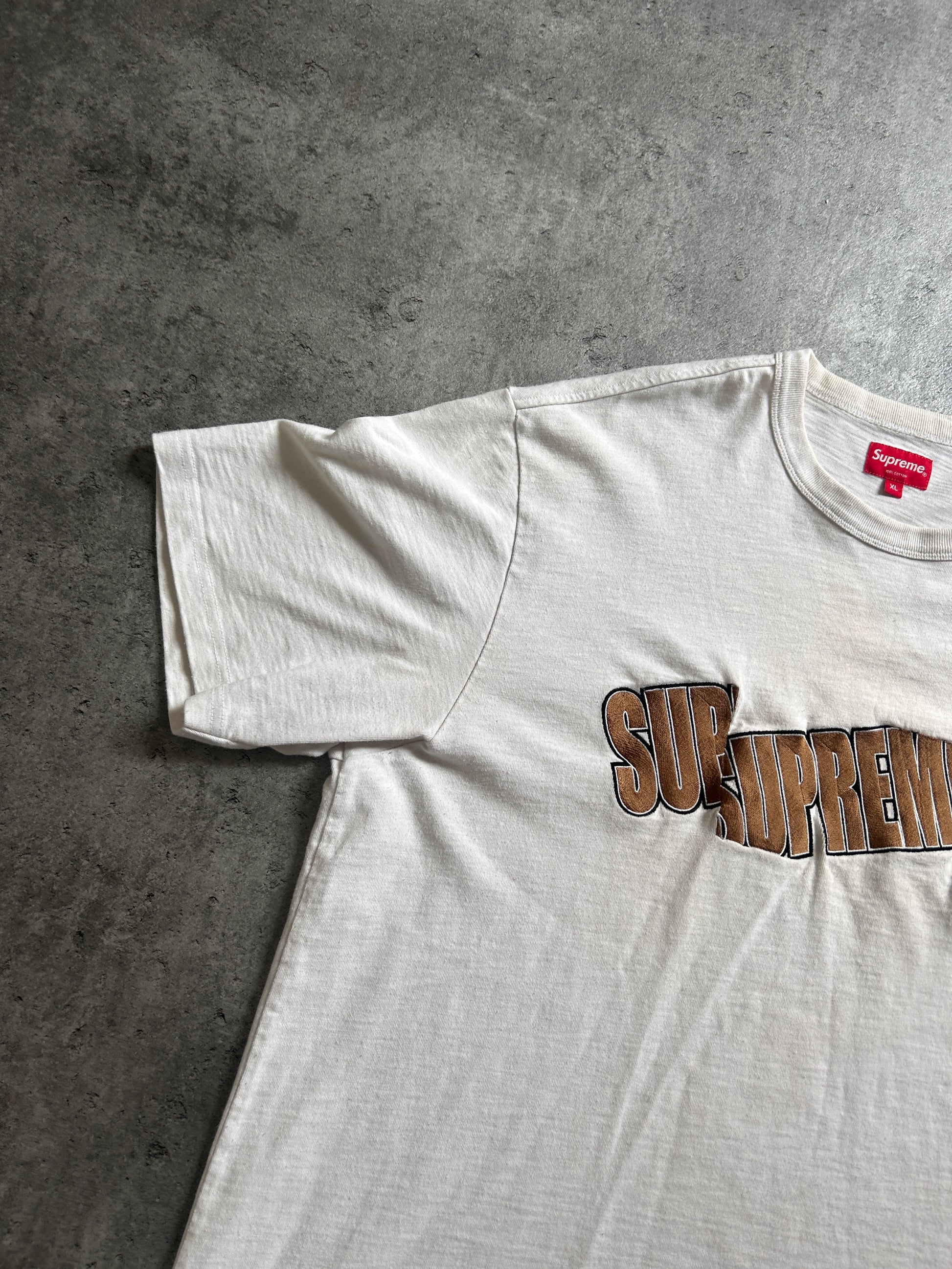 SUPREME CUT LOGO TEE (XL)