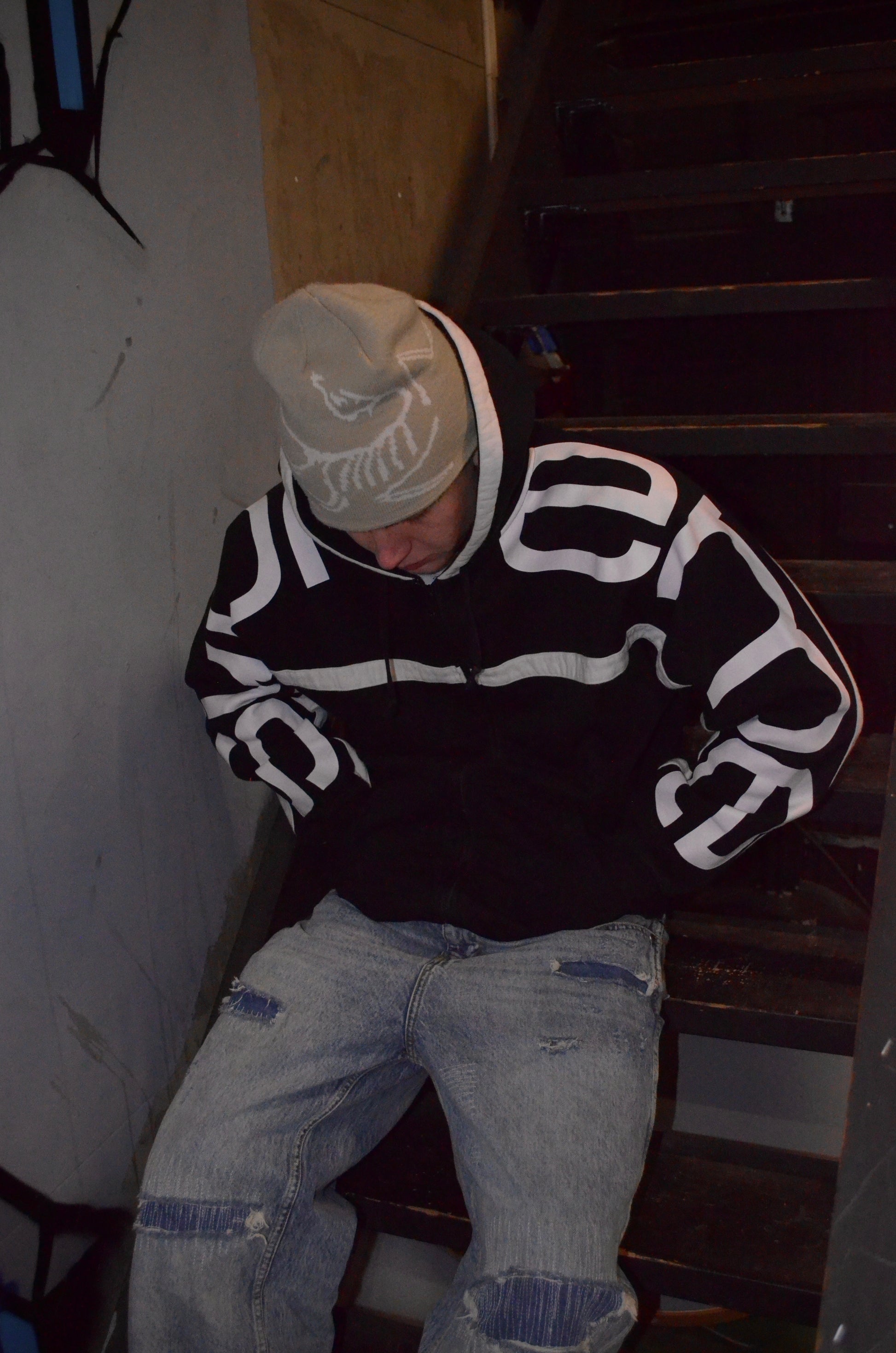 SUPREME BIG LOGO PANELED ZIP UP FW20 (L)