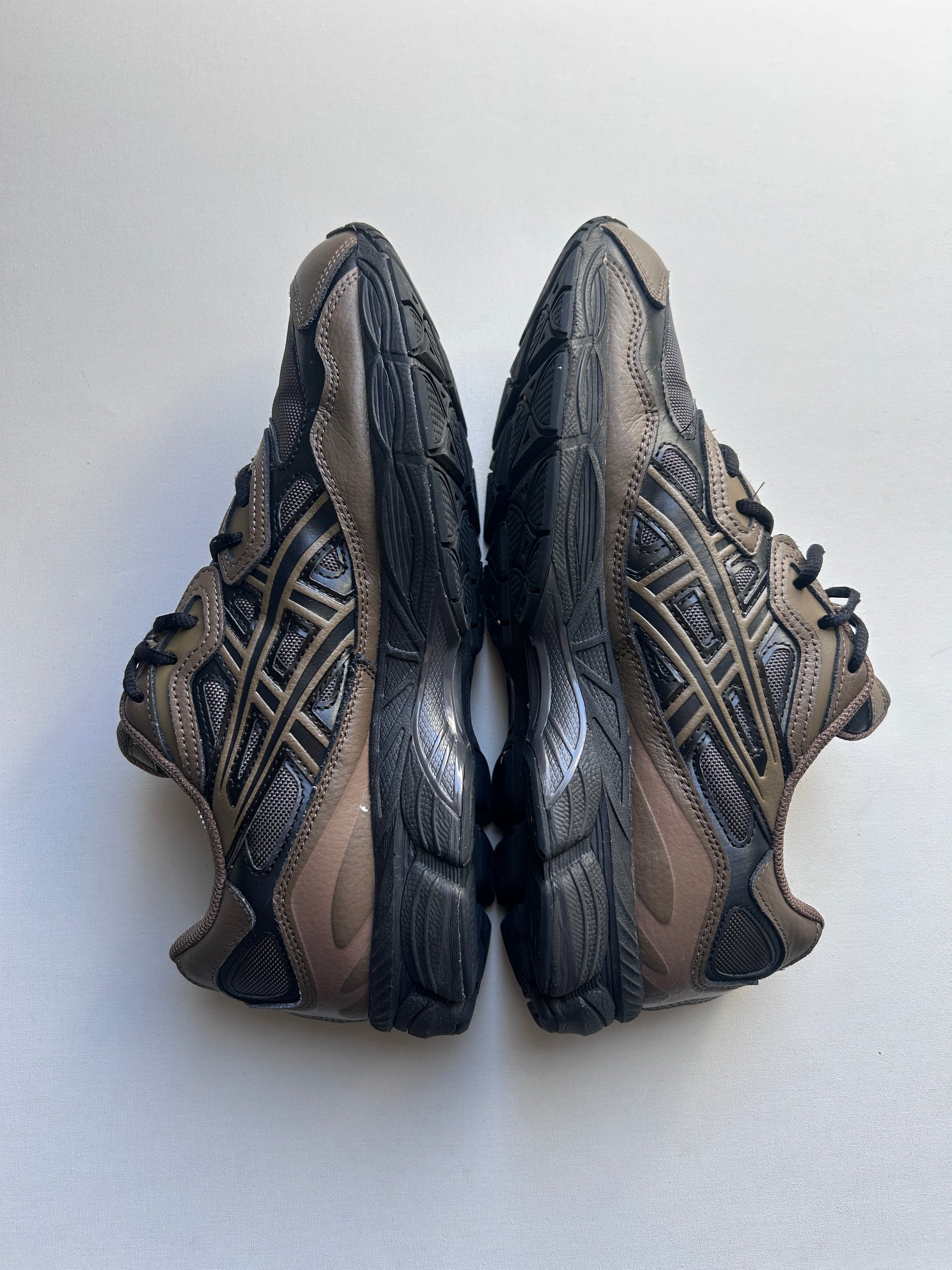 ASICS GEL NYC “DARK SEPIA” 44EU