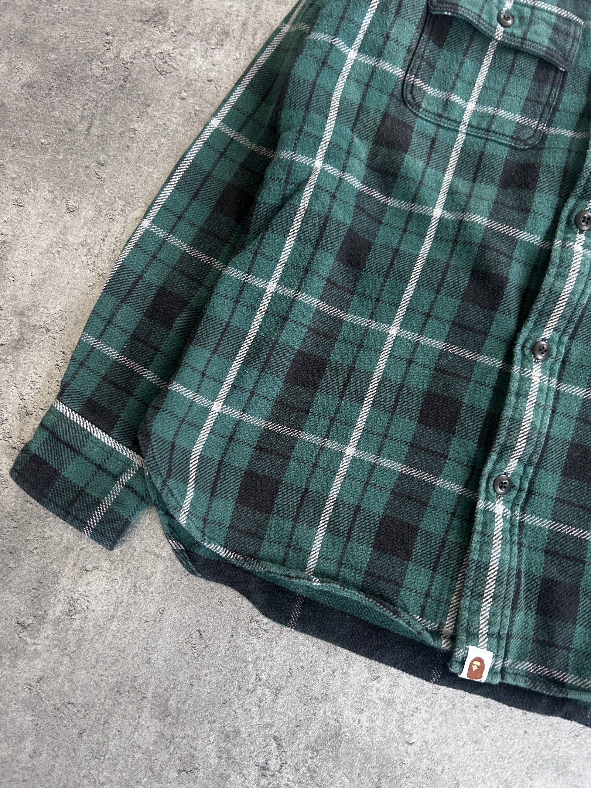A BATHING APE SHARK FLANNEL (M)