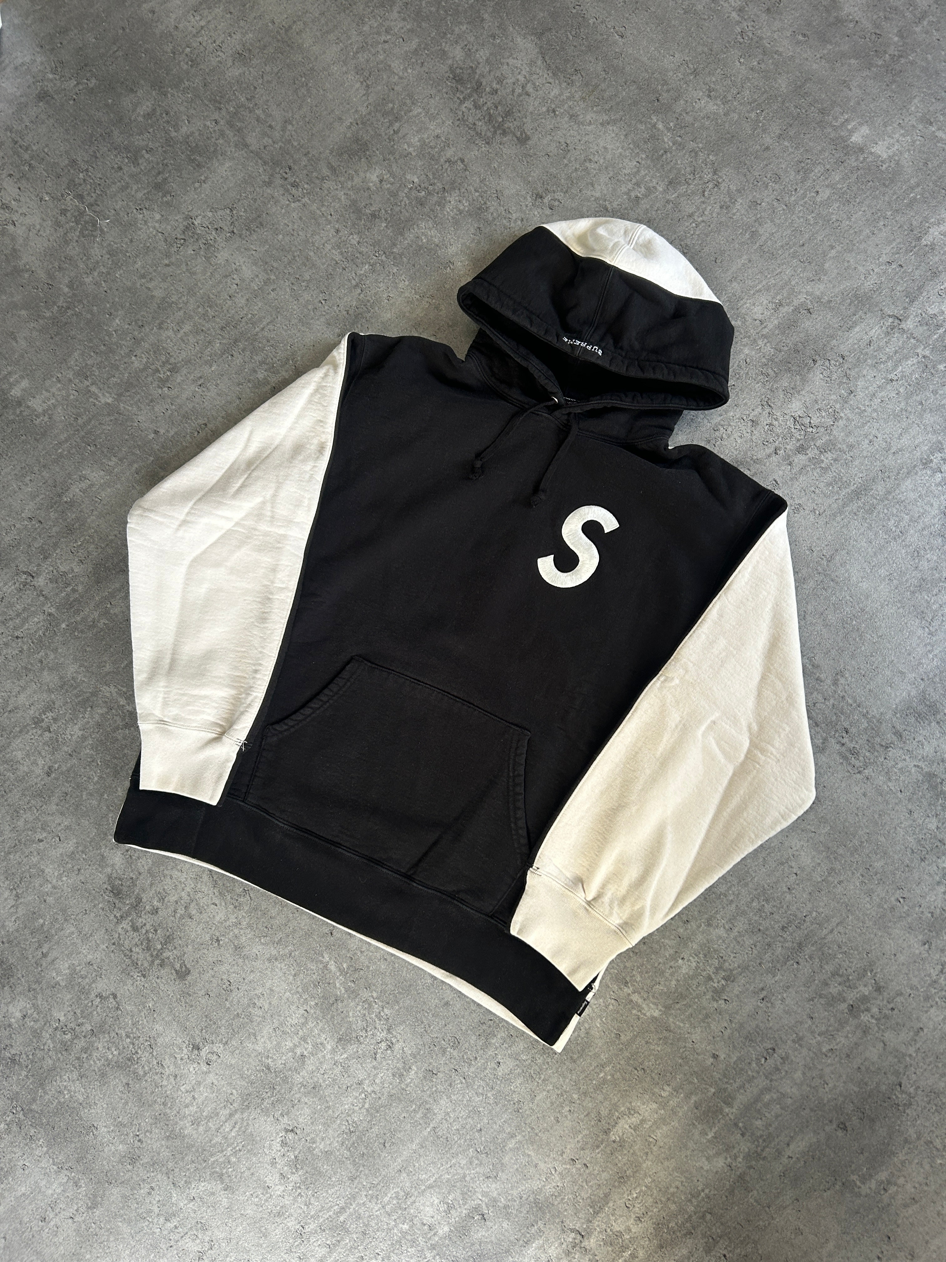 SUPREME S LOGO SPLIT HOODIE FW21 (L) – Kicksweep SUPREME S LOGO SPLIT HOODIE FW21 (L) – Kicksweep