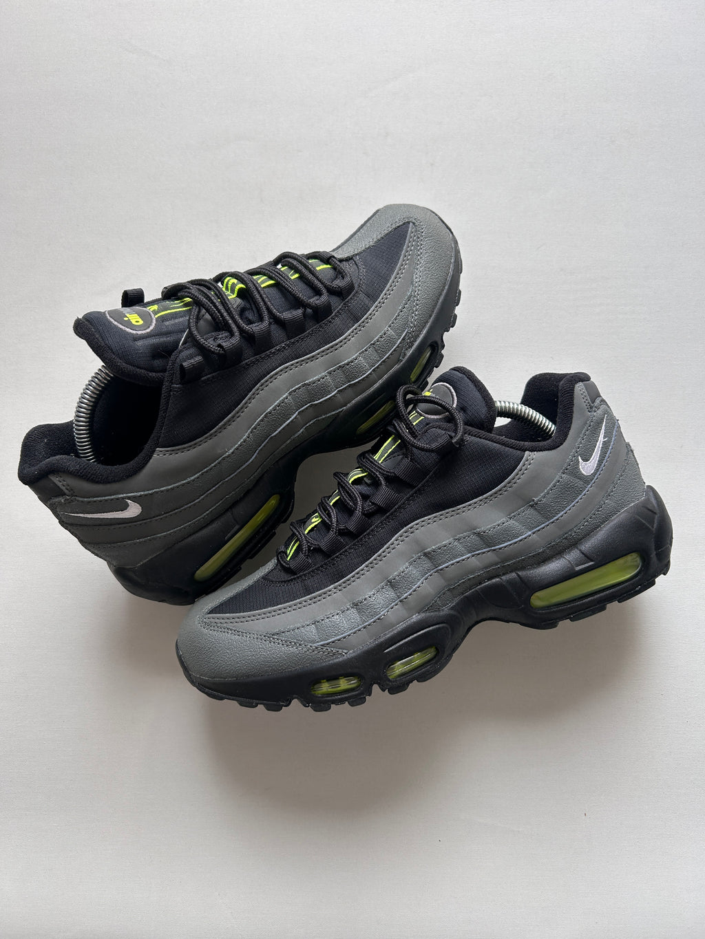 AIR MAX 95 “GREY VOLT” 42EU