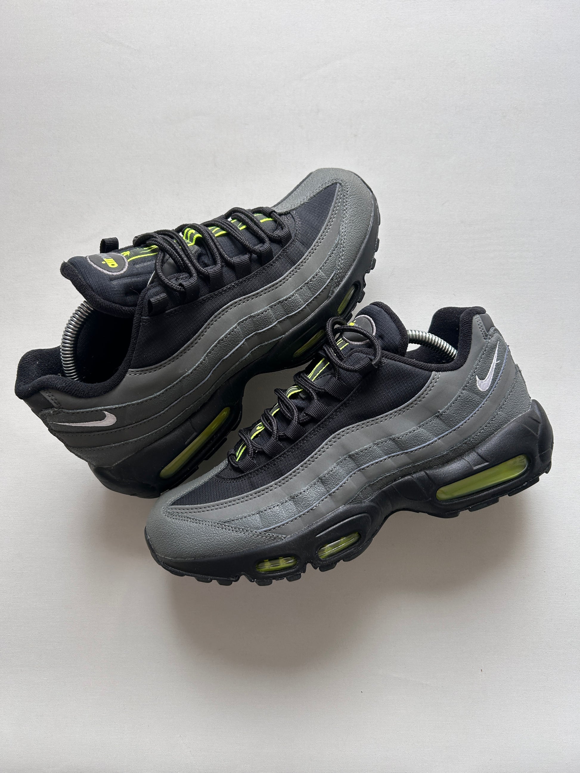 AIR MAX 95 “GREY VOLT” 42EU