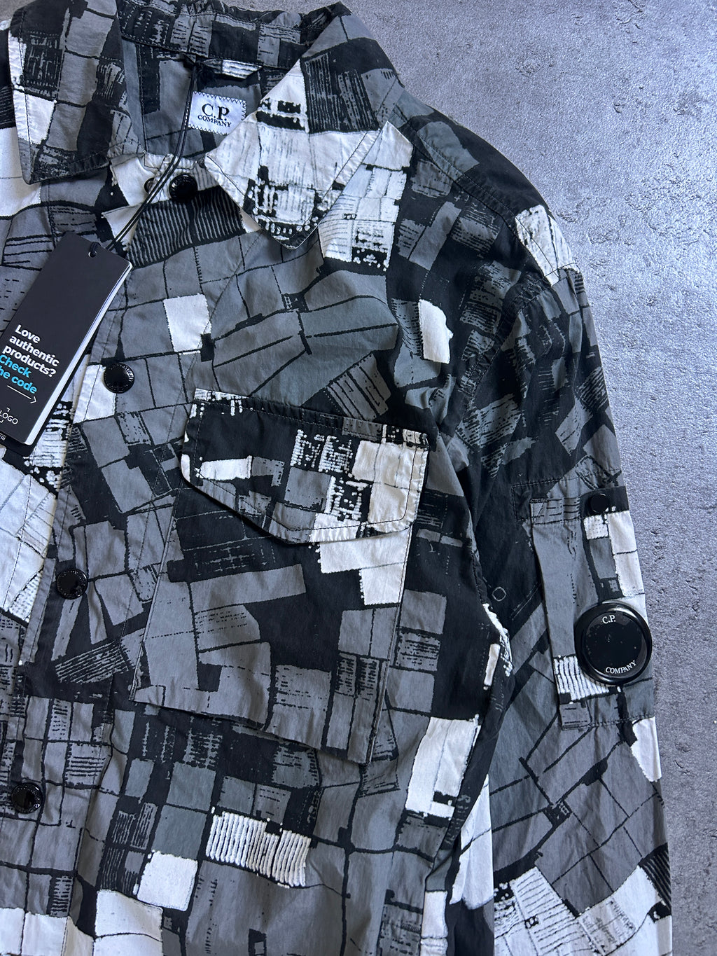 CP COMPANY 50 FILI MUTATED CAMO OVERSHIRT (L)