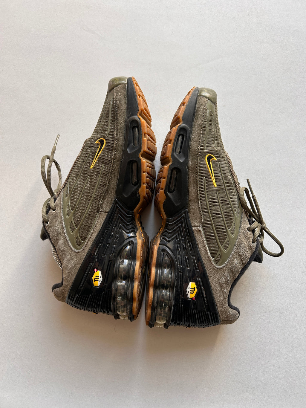 AIR MAX PLUS 3 “OLIVE” 43EU