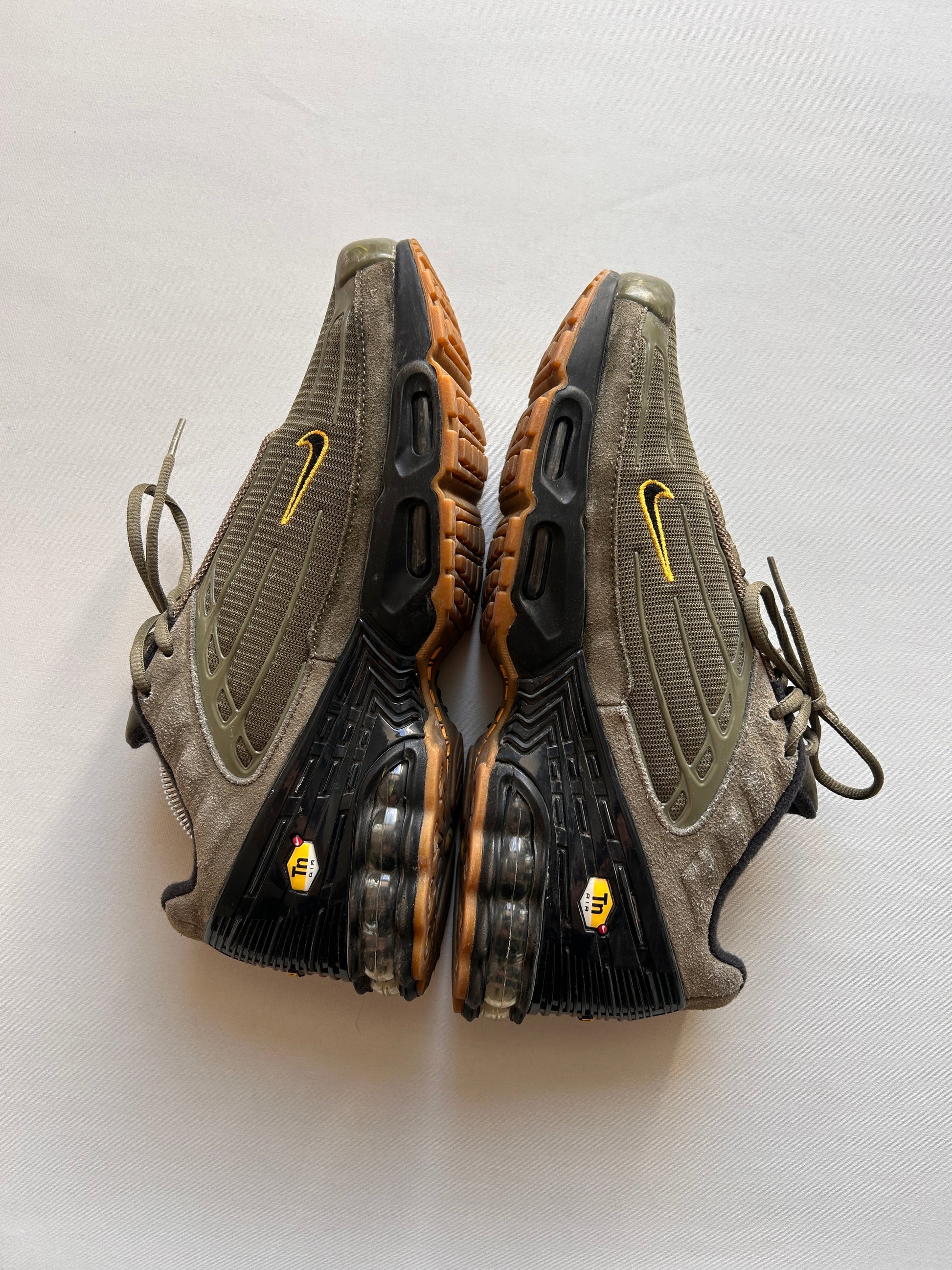 AIR MAX PLUS 3 “OLIVE” 43EU