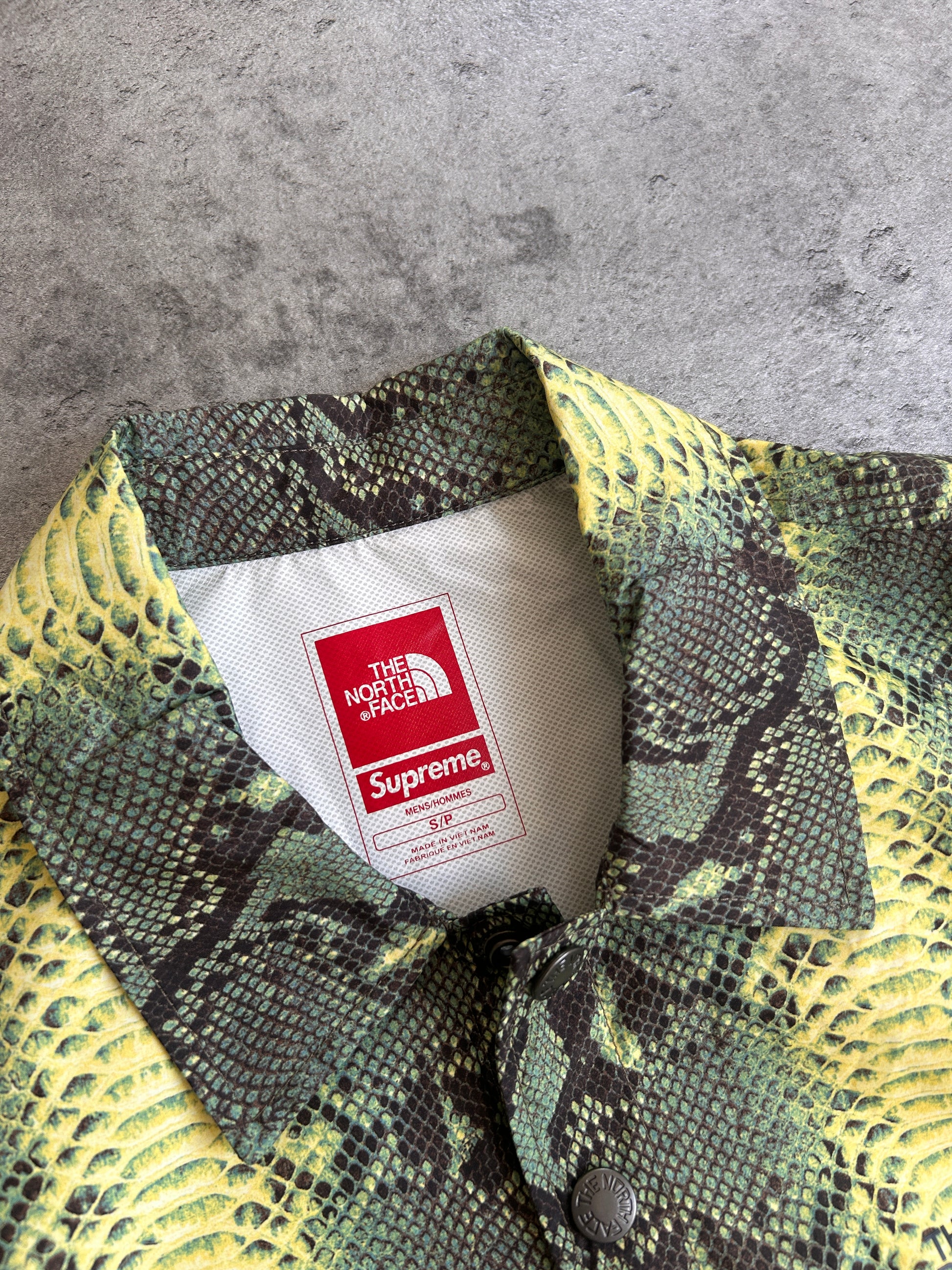 SUPREME X THE NORTH FACE SNAKESKIN JACKET (S)
