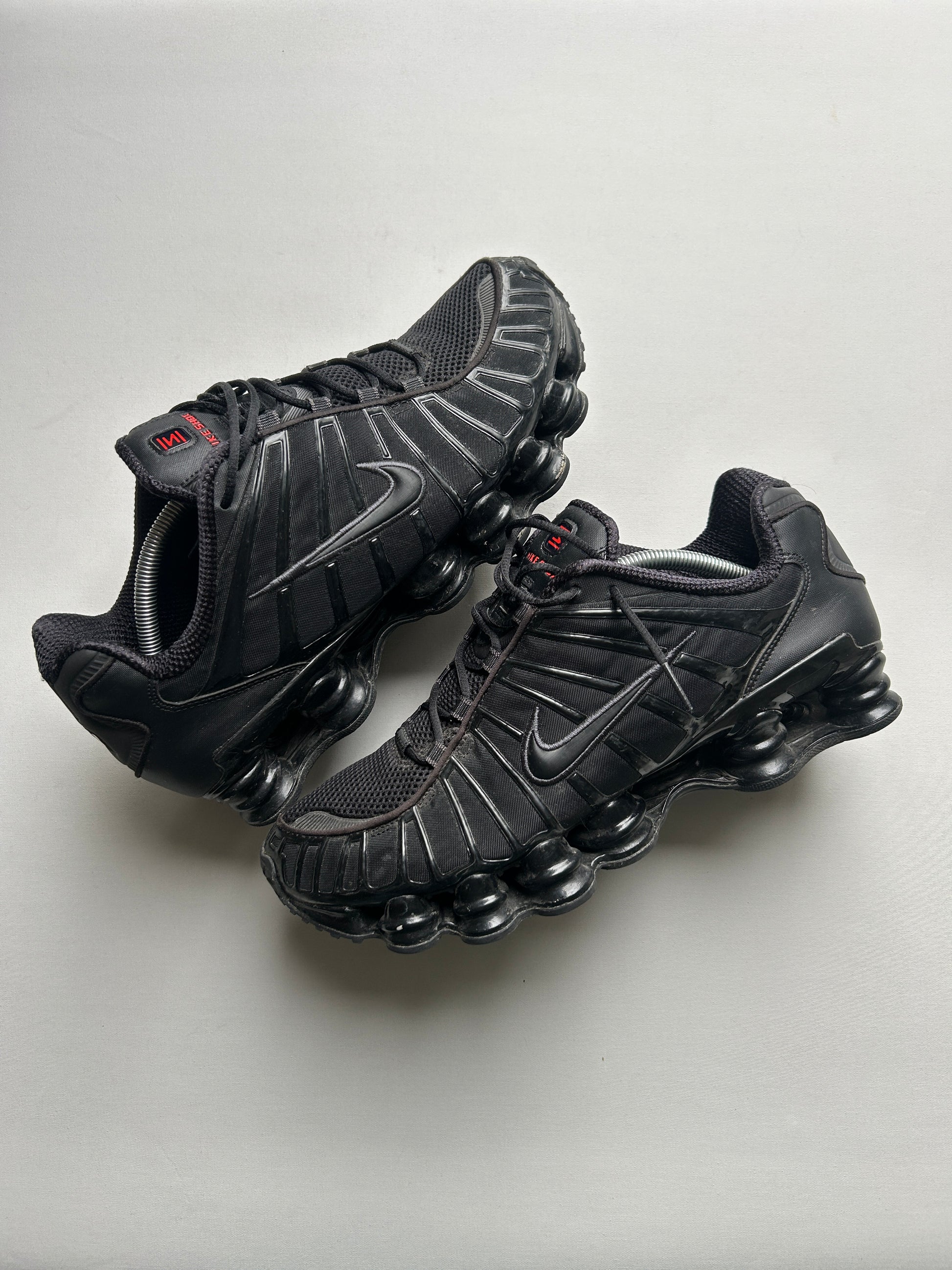 NIKE SHOX TL “ALL BLACK” 45,5EU