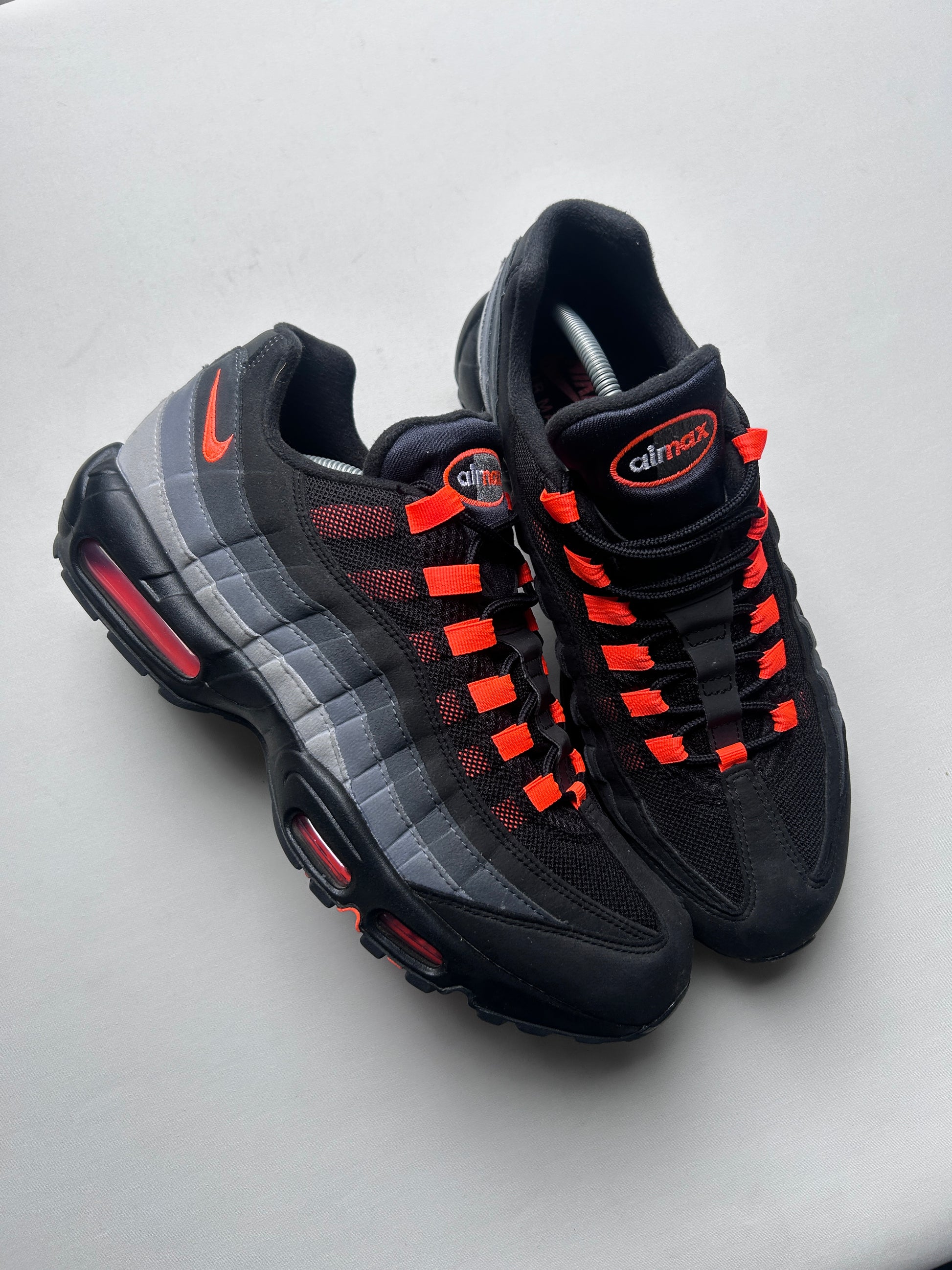 AIR MAX 95 “BLACK HYPER CRIMSON” 47EU