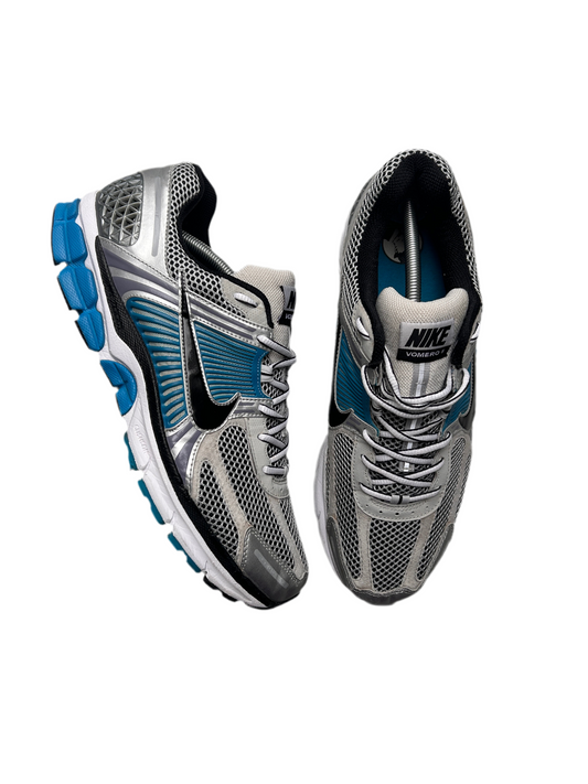 NIKE VOMERO 5 “SILVER/BLUE” 46EU