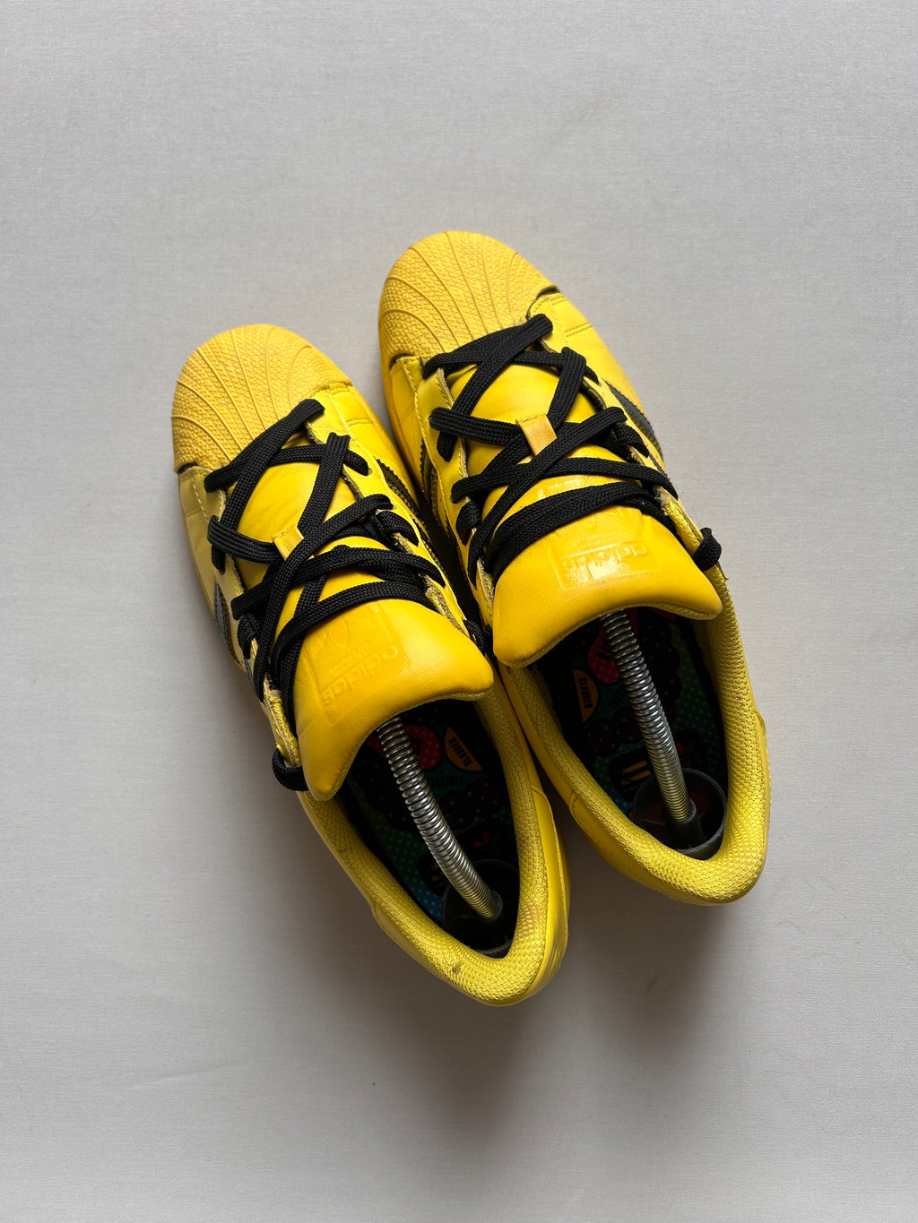 ADIDAS SUPERSTAR X PHARELL CUSTOM “YELLOW” 42EU