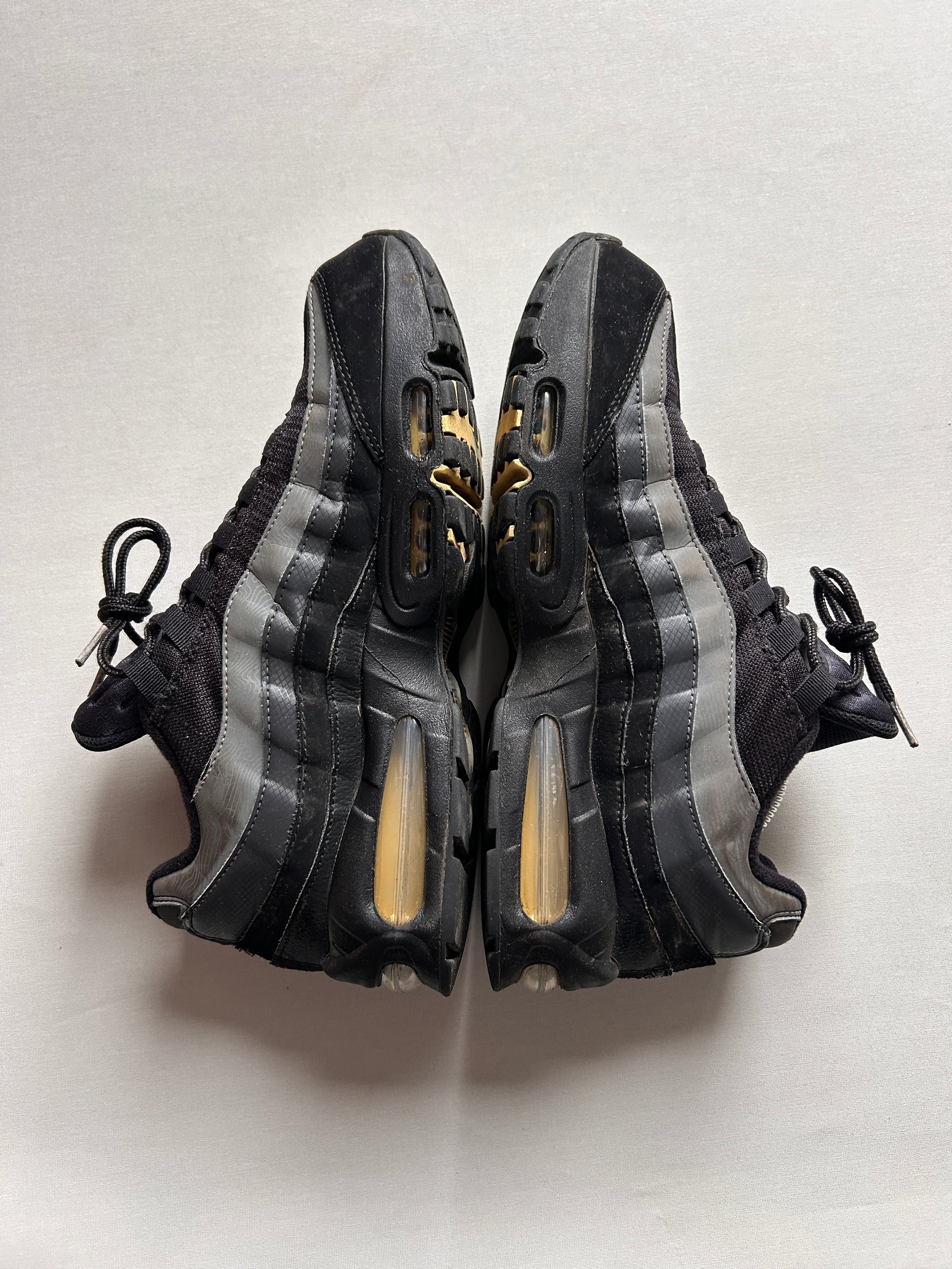 AIR MAX 95 BIG BUBBLE “BLACK/GOLD” 44,5EU