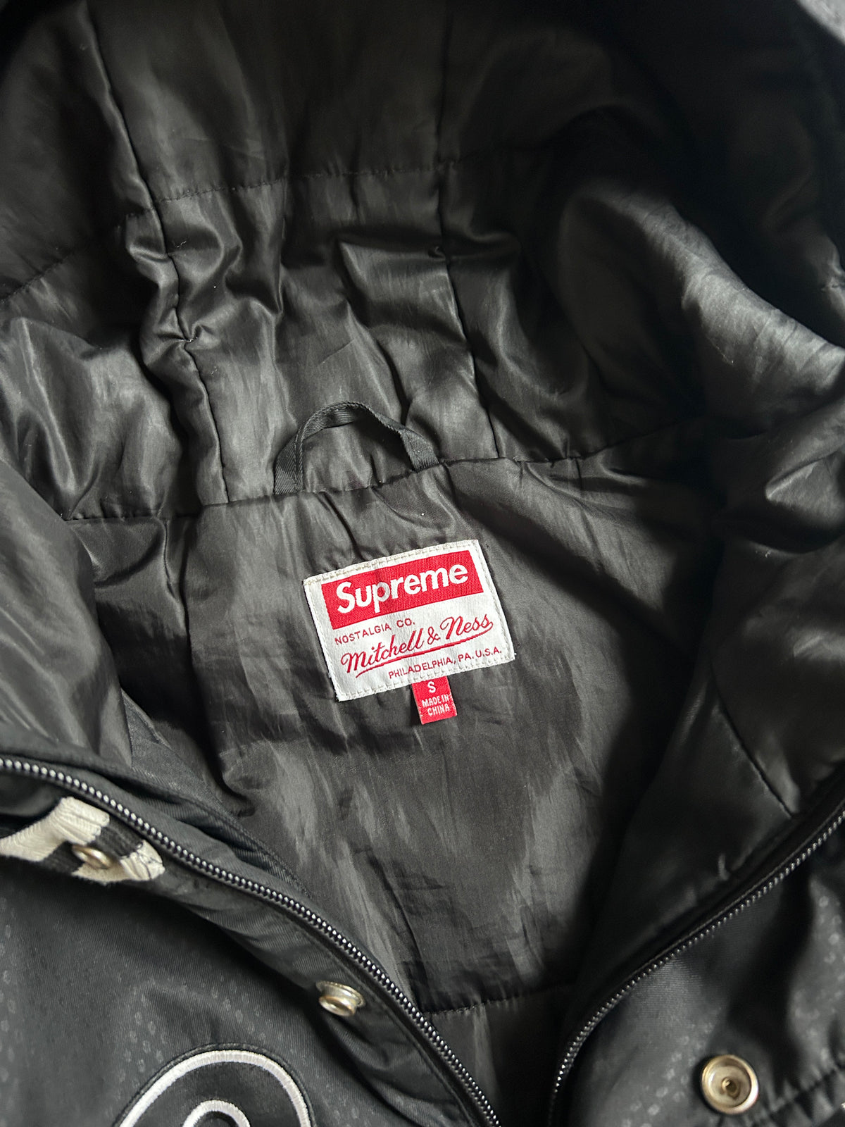 SUPREME X MITCHELL & NESS QUILTED SPORTS JACKET (M/L)