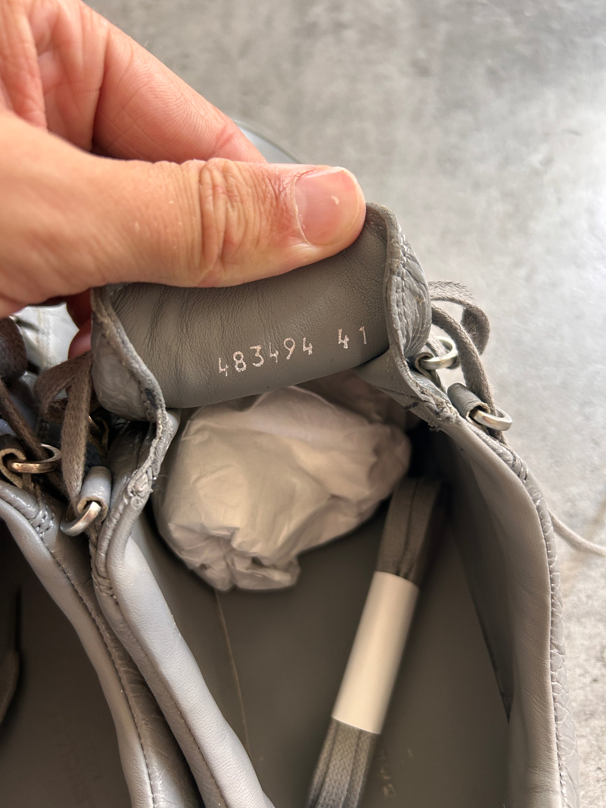 BALENCIAGA ARENA LOWS “43EU”