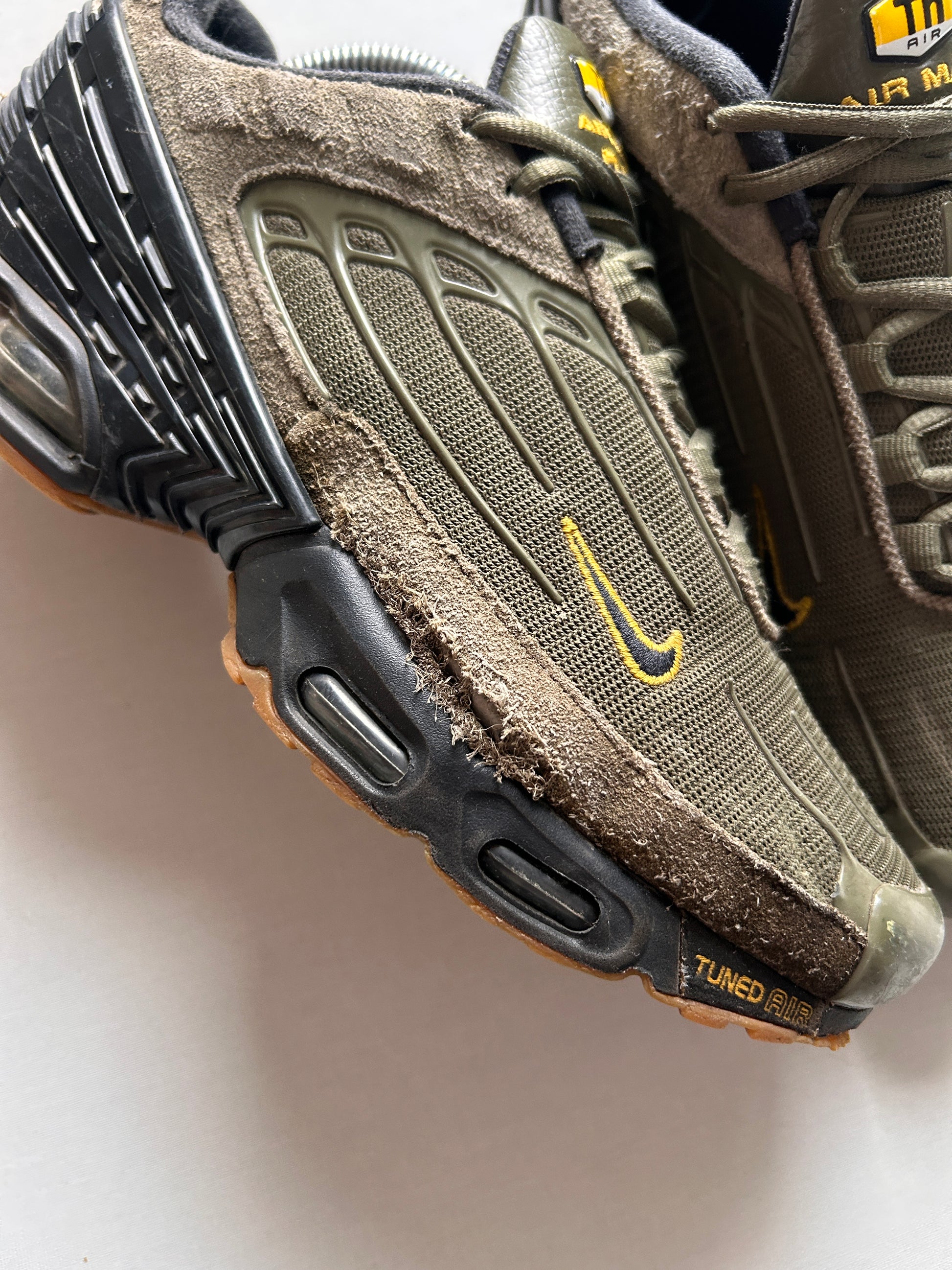 AIR MAX PLUS 3 “OLIVE” 42EU