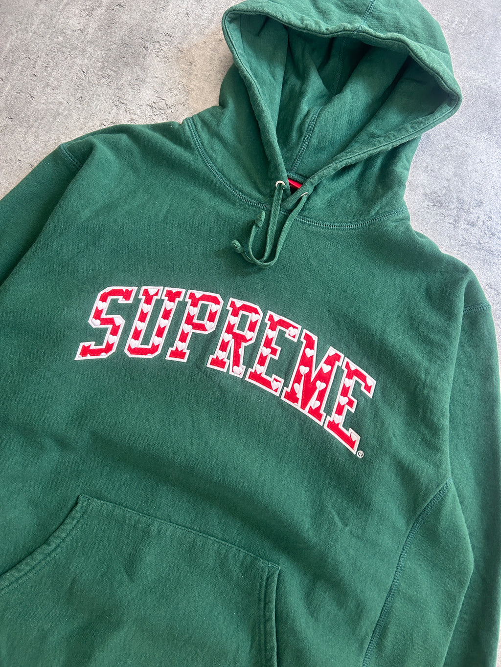 SUPREME HEARTS ARC HOODIE (L)