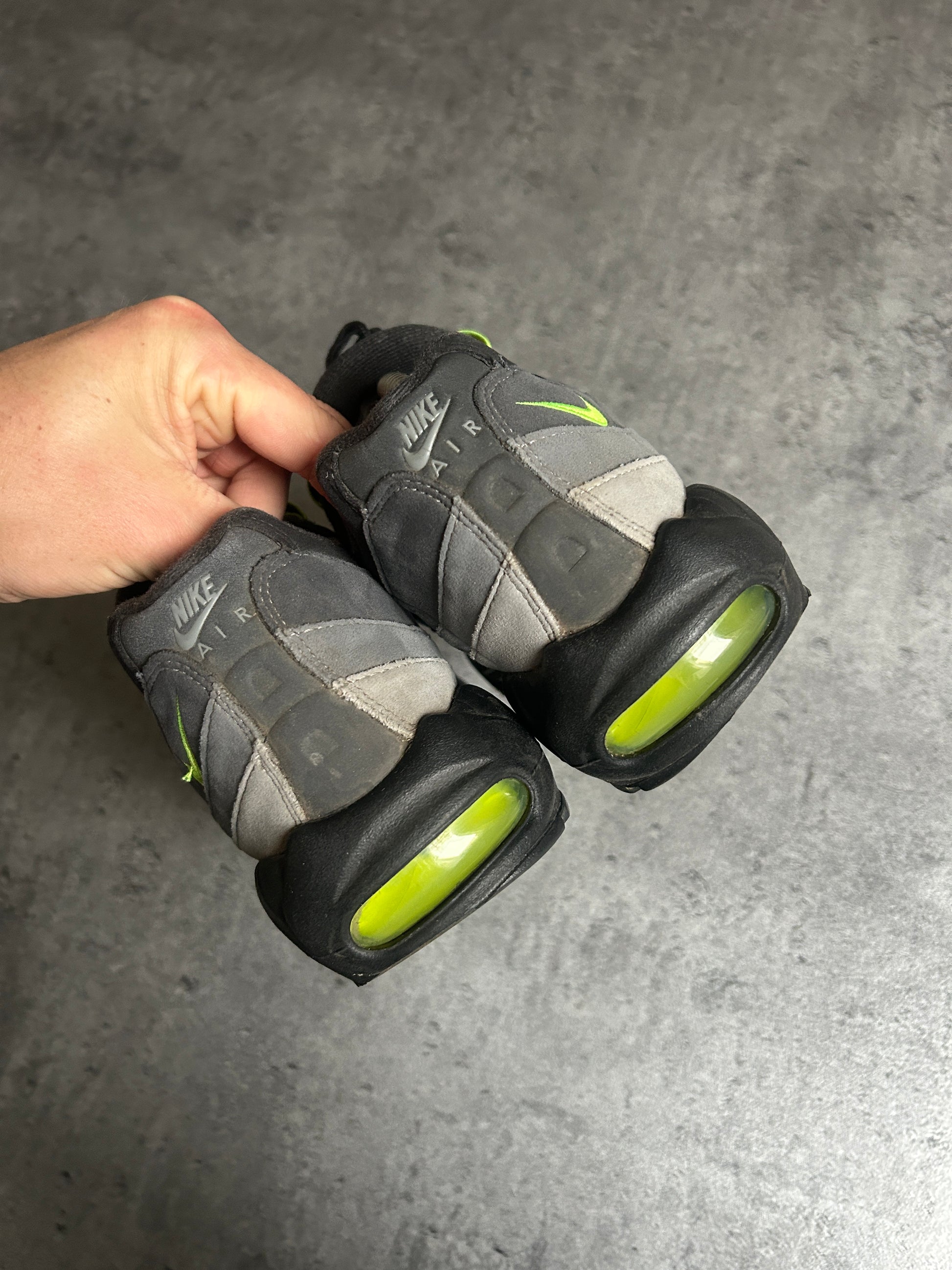 AIR MAX 95 “BLACK NEON” 43EU