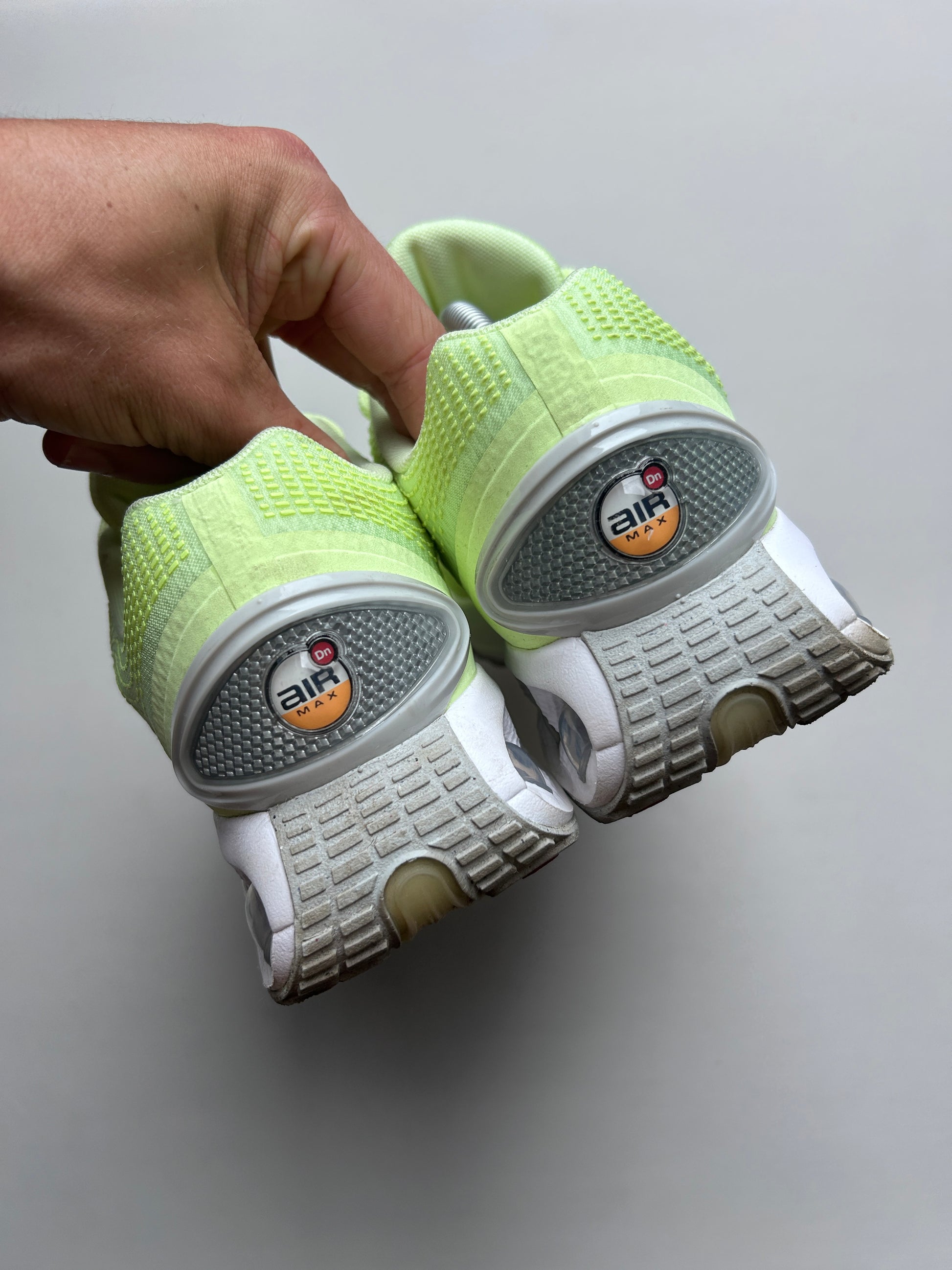 AIR MAX DN “WHITE/VOLT” 43EU